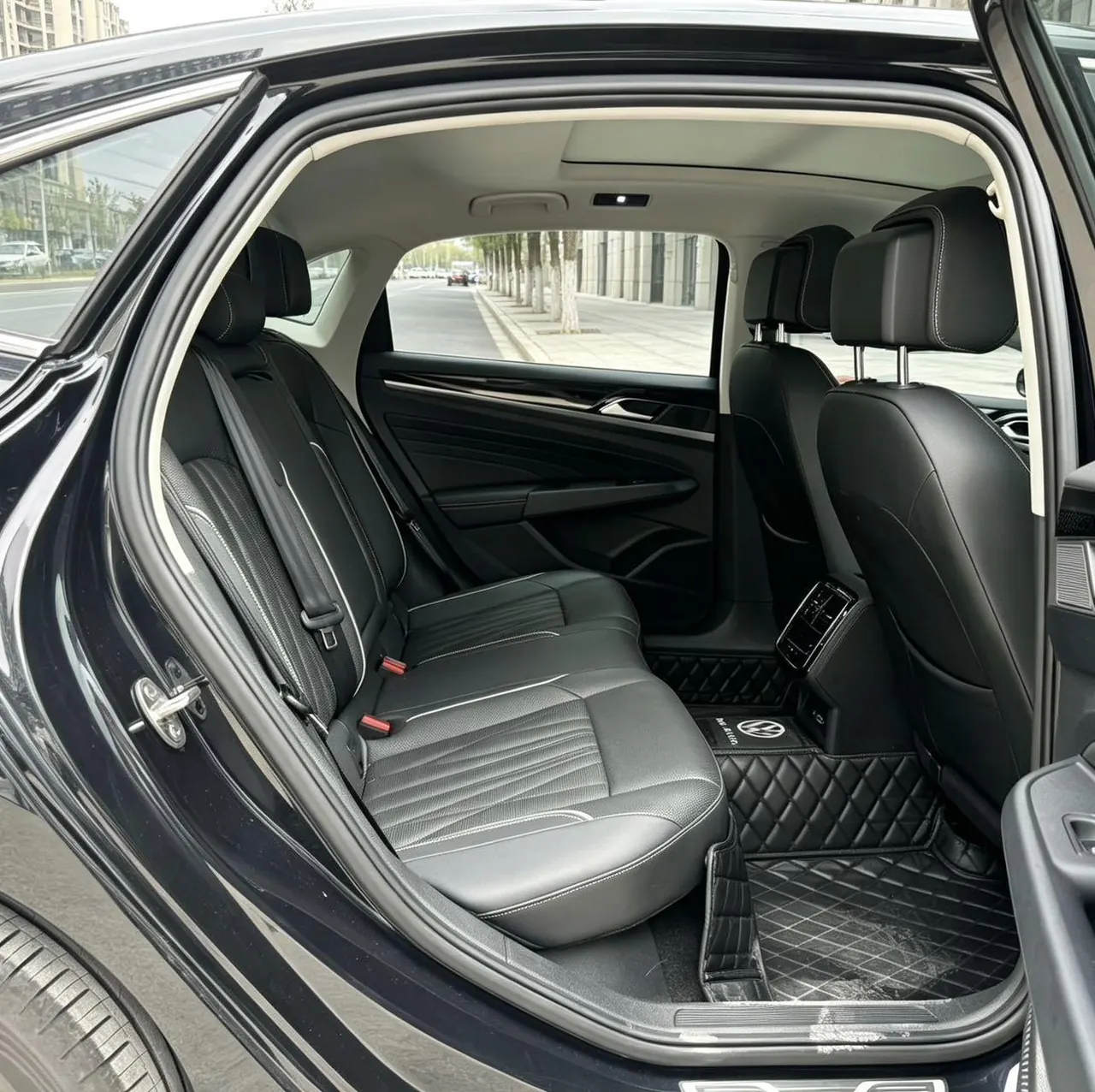 Volkswagen Passat New Energy 2022 Passat PHEV 1.4T 430 Deluxe Automatic Gear 3