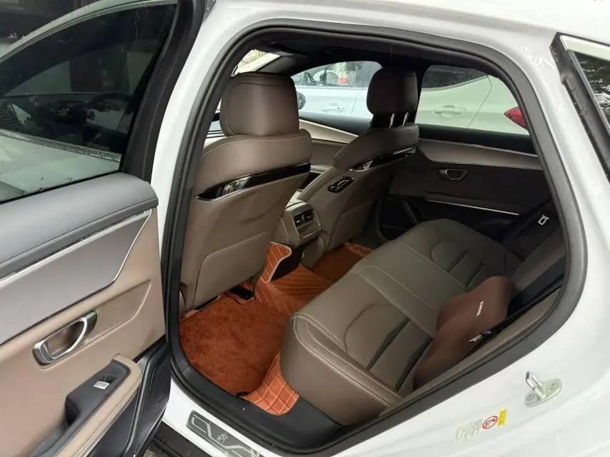 BYD 2020 Han DM 2.0T four-wheel drive performance version luxury automatic gear 3