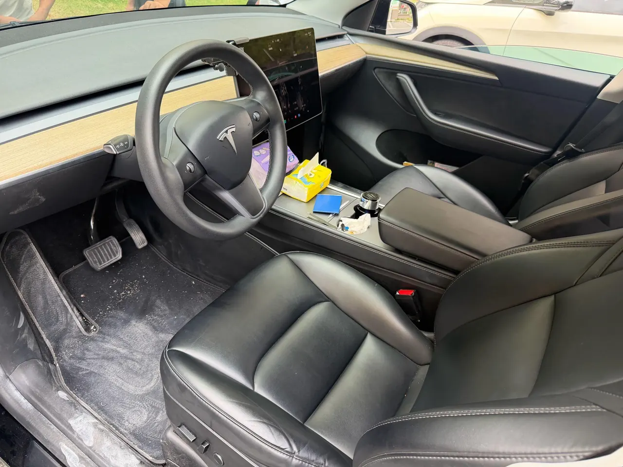 Tesla 2022 Model Y rear-wheel drive version (facelift) automatic gear 3