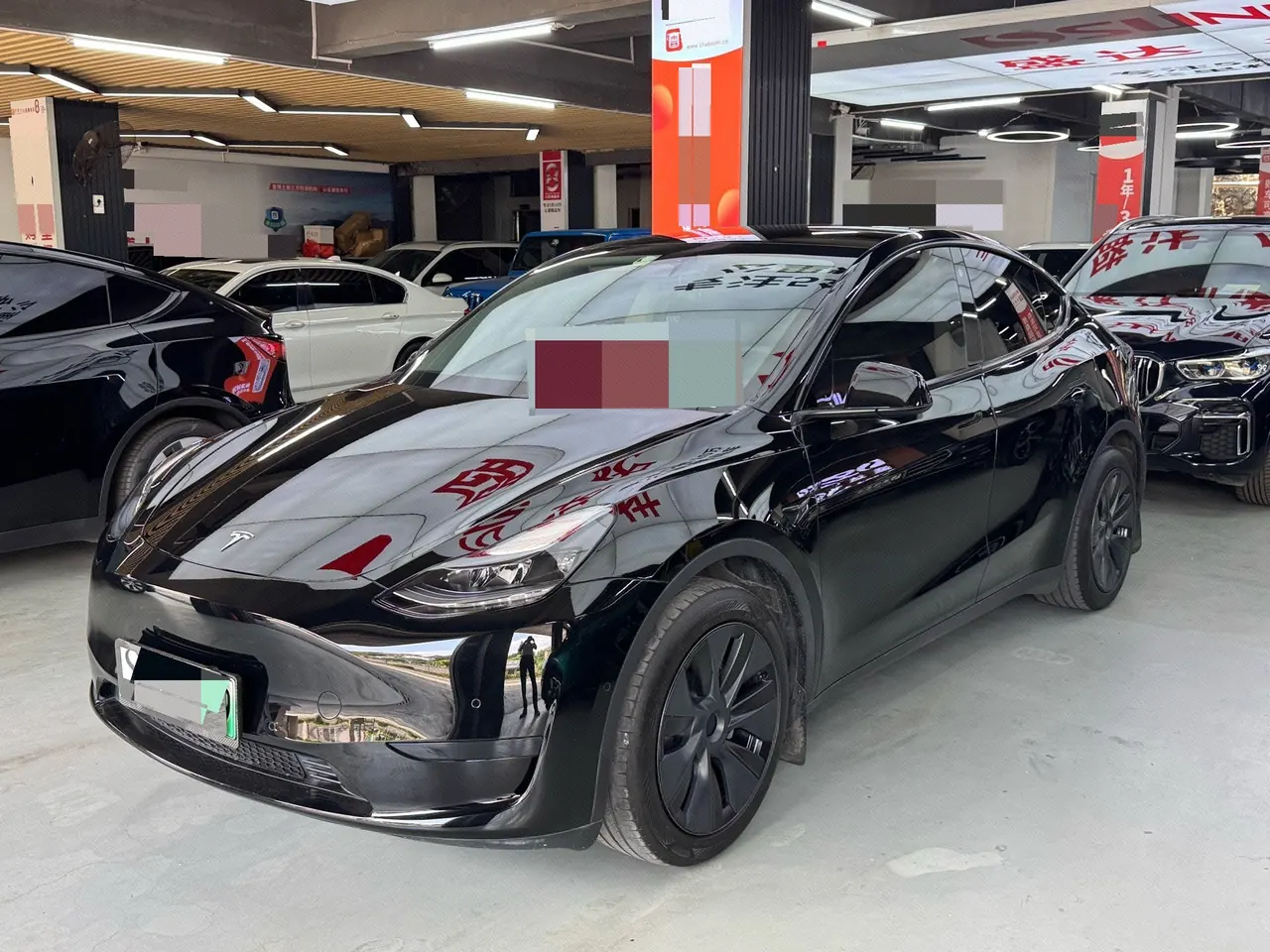 Open image lightbox: Tesla 2023 Model Y rear-wheel drive version automatic transmission