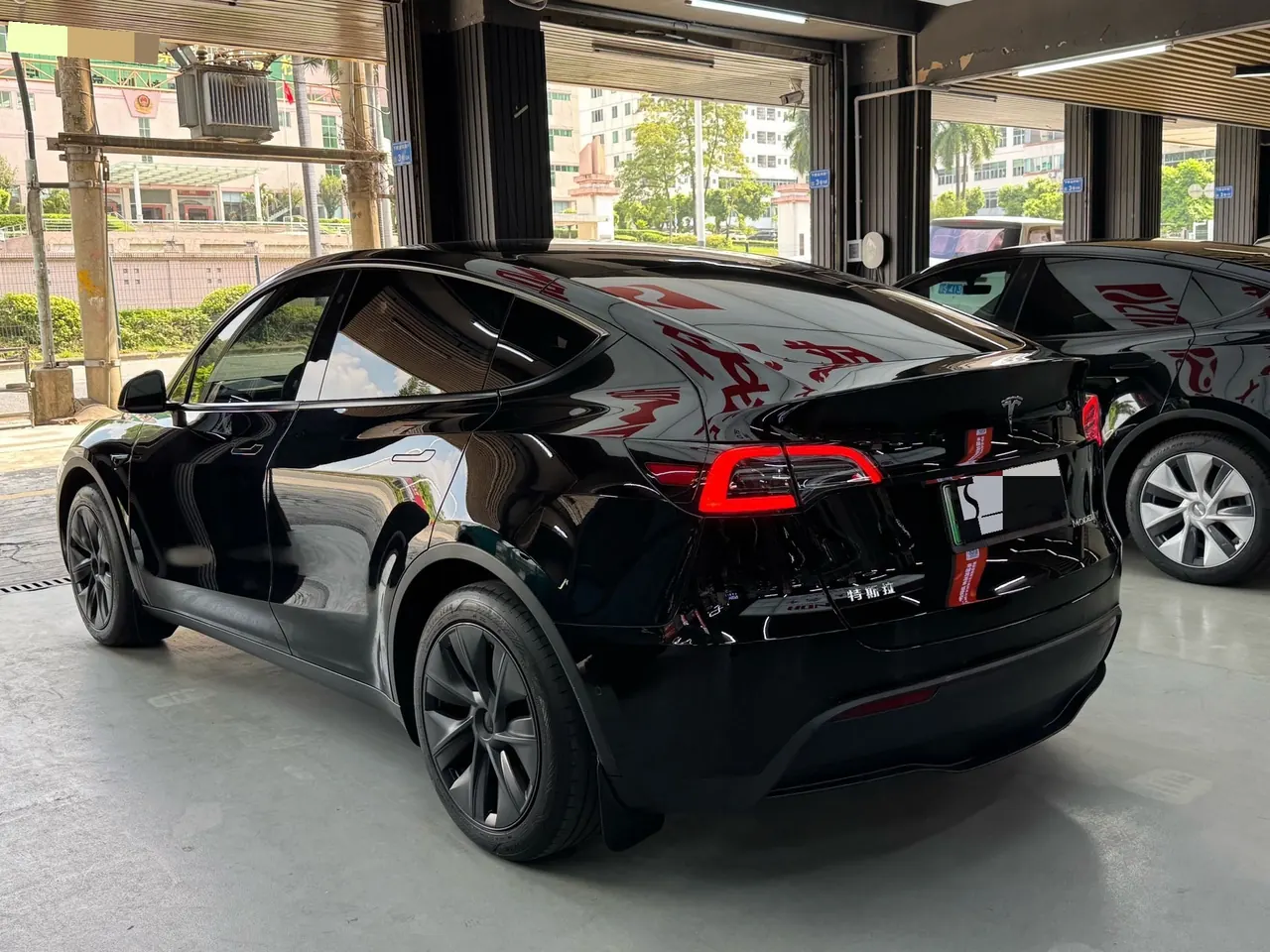 Tesla 2023 Model Y rear-wheel drive version automatic transmission 4