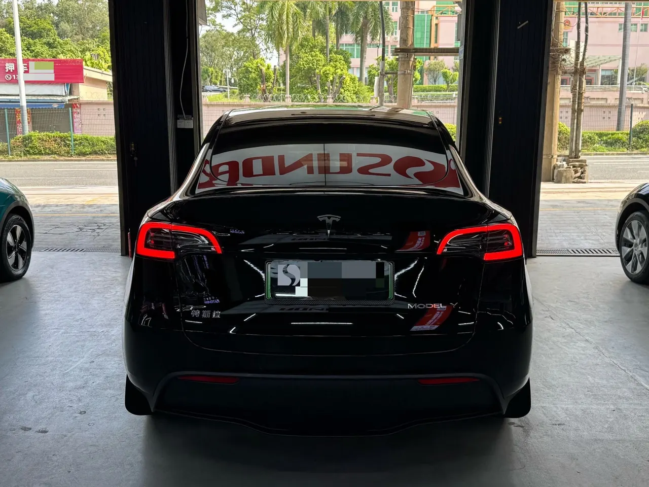 Tesla 2023 Model Y rear-wheel drive version automatic transmission 5