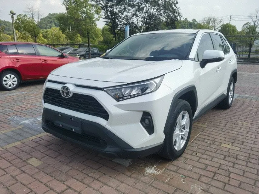 打开图片灯箱:Toyota 2023 RAV4 Rongbo 2.0 Stepless Two-Drive 20th Anniversary Platinum Commemorative Edition Automatic Gear