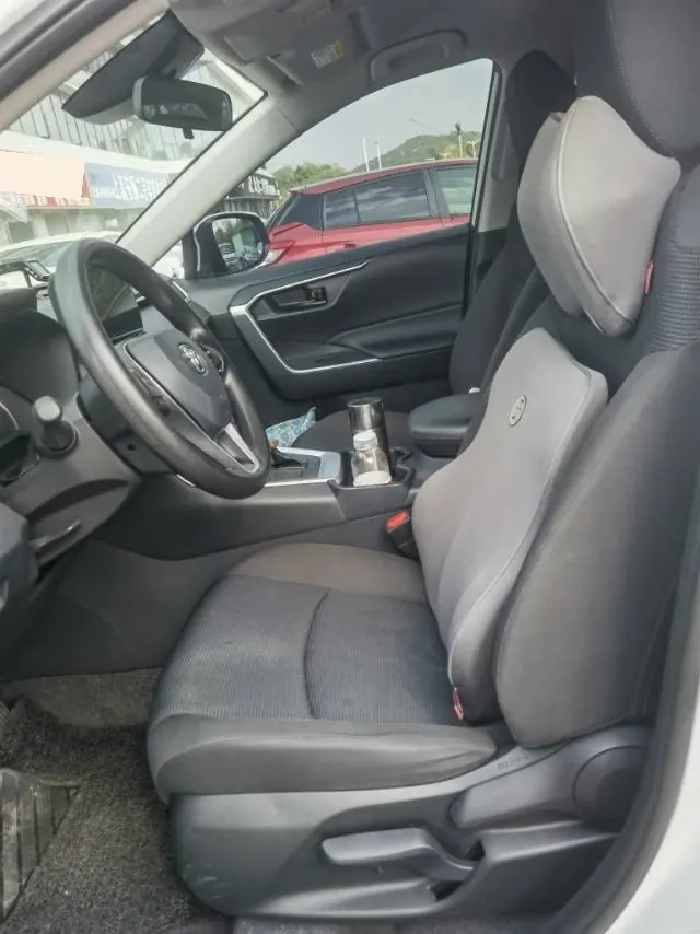Toyota 2023 RAV4 Rongbo 2.0 Stepless Two-Drive 20th Anniversary Platinum Commemorative Edition Automatic Gear 5