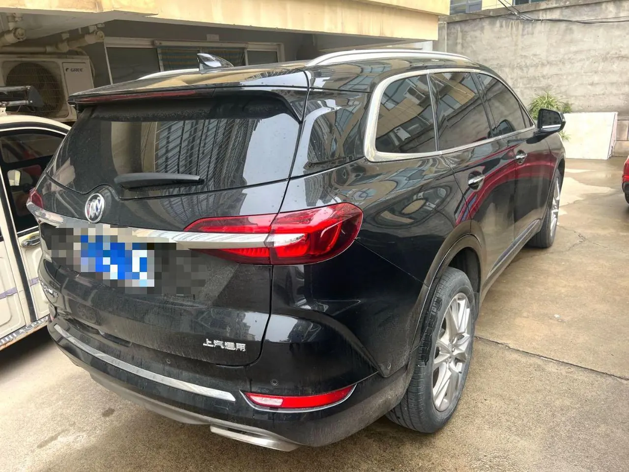 Buick 2022 Angke Flag 48V 2.0T 652T Four-wheel Drive Enjoy Flagship Automatic Gear 2