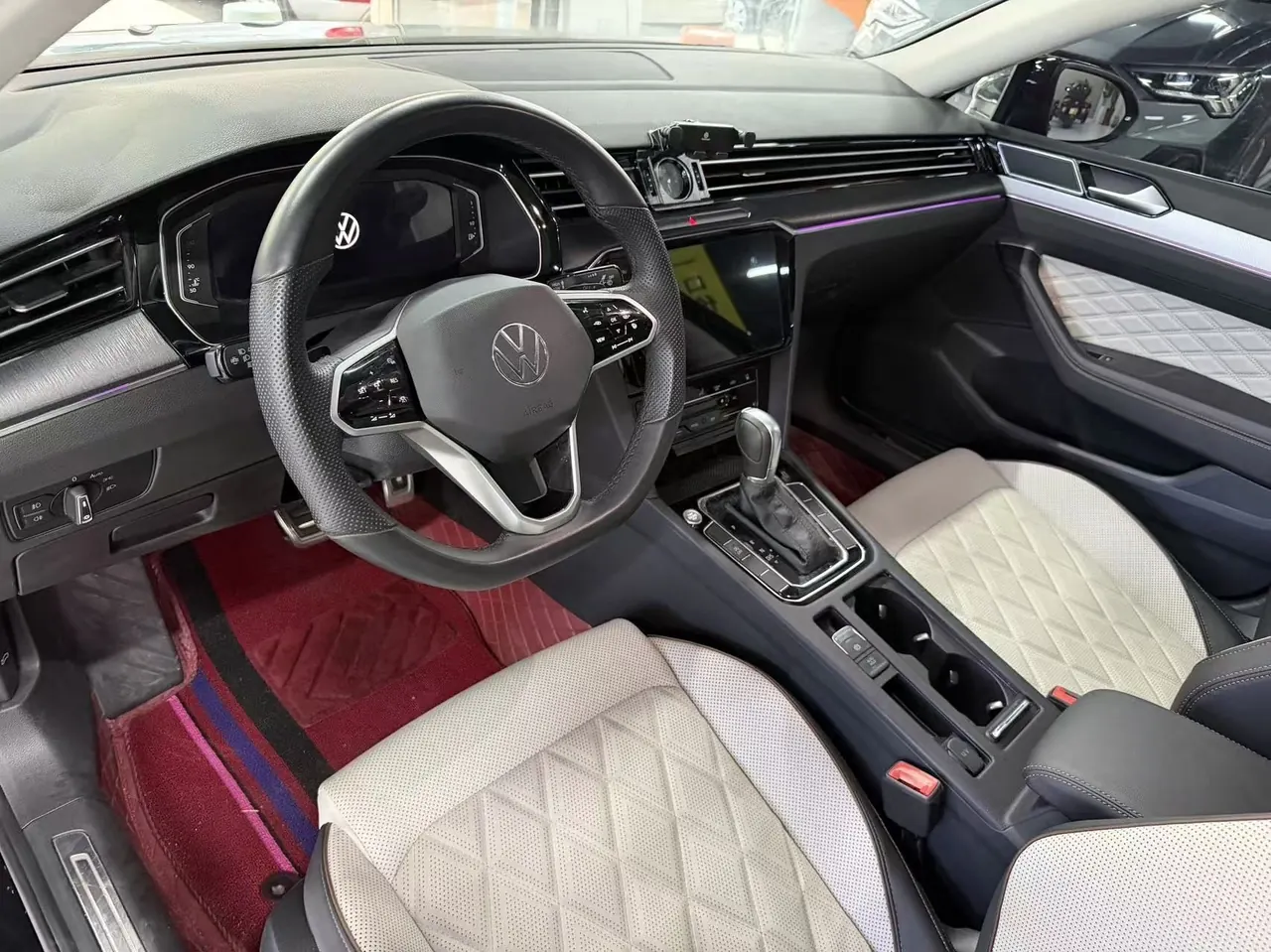 Volkswagen 2024 Magotan 2.0TSI 330TSI 2 million luxury automatic gear 7