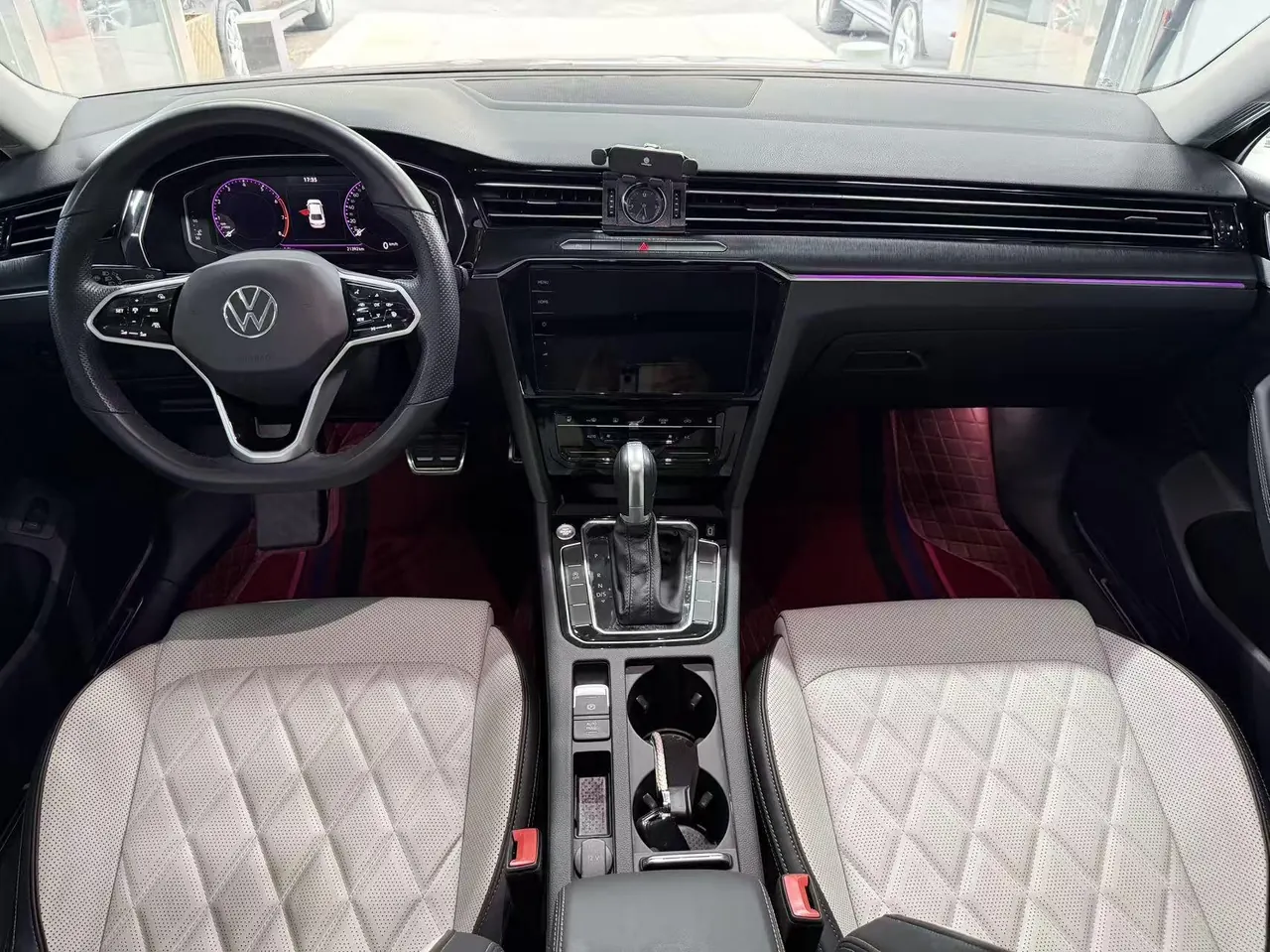 Volkswagen 2024 Magotan 2.0TSI 330TSI 2 million luxury automatic gear 9