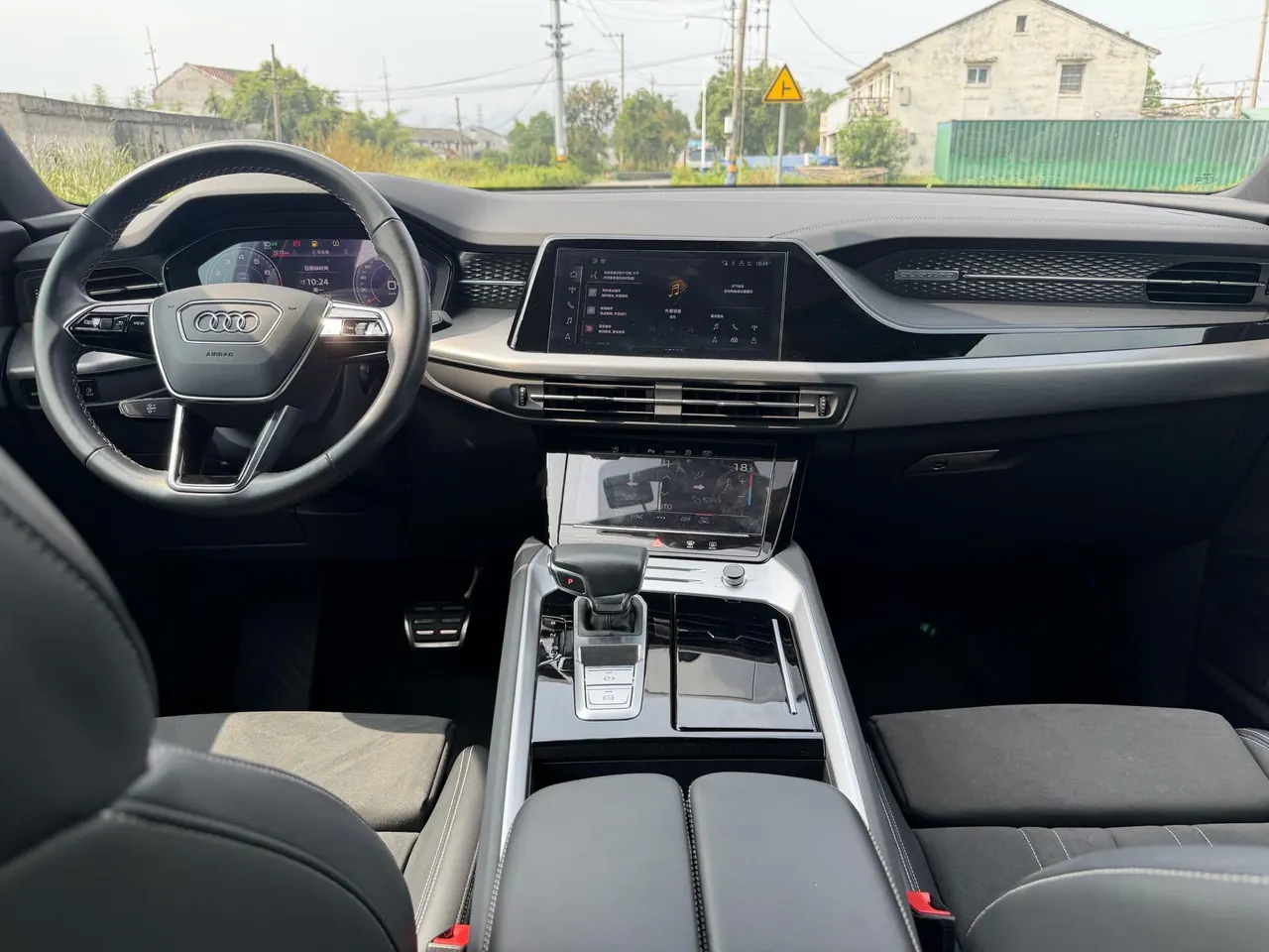 Audi 2024 Q6 2.0TFSI 40TFSI Quattro Cloud View Flying Kit 7-seat Automatic Gear 6