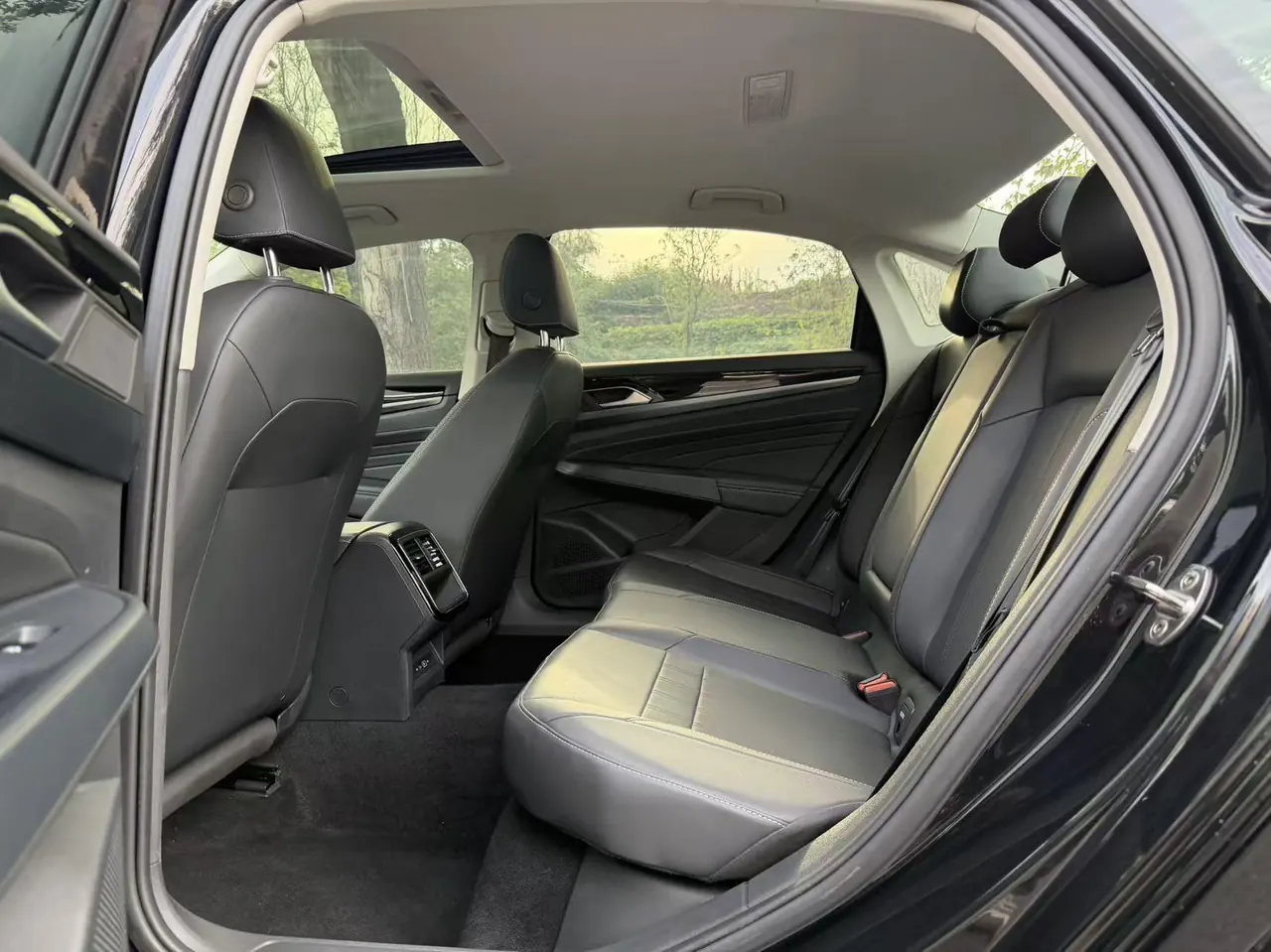 Volkswagen 2024 Passat 1.4TSI 280TSI Business Edition Automatic 2