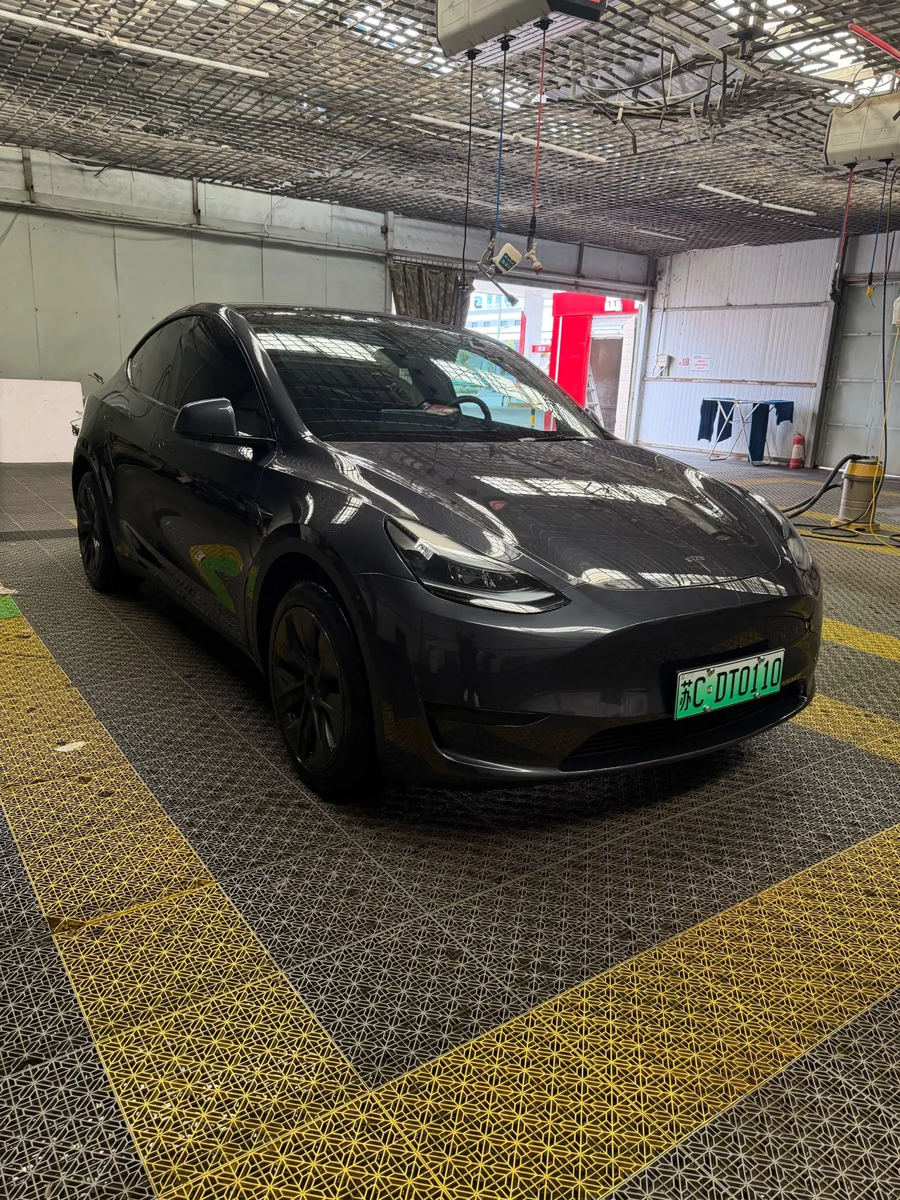 Tesla 2024 Model Y rear-wheel drive version automatic transmission 3