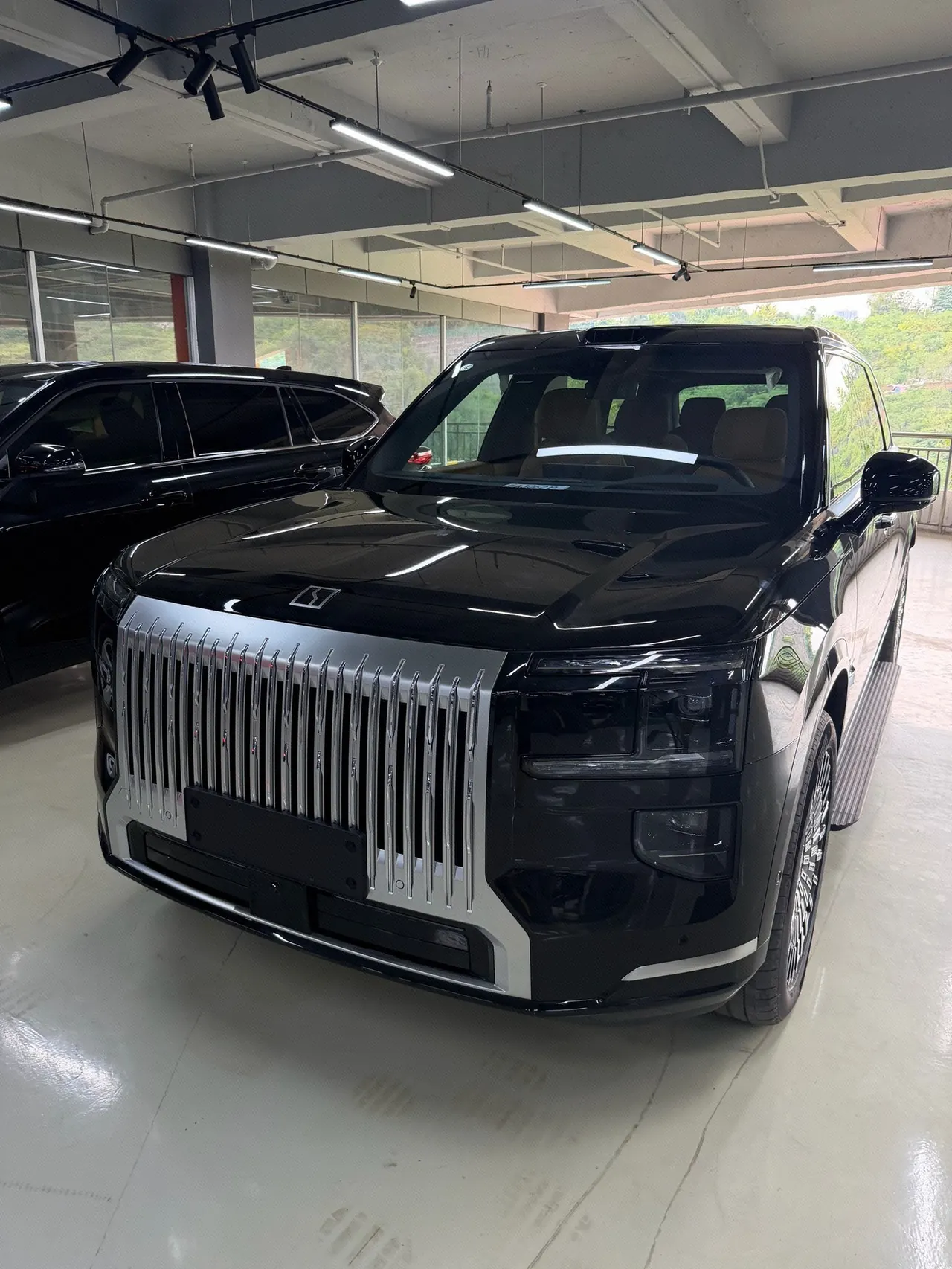 Открыть галерею: Zeekr 2025 Zeekr 9X 2.0T Ultra Edition 70kWh Automatic Gear