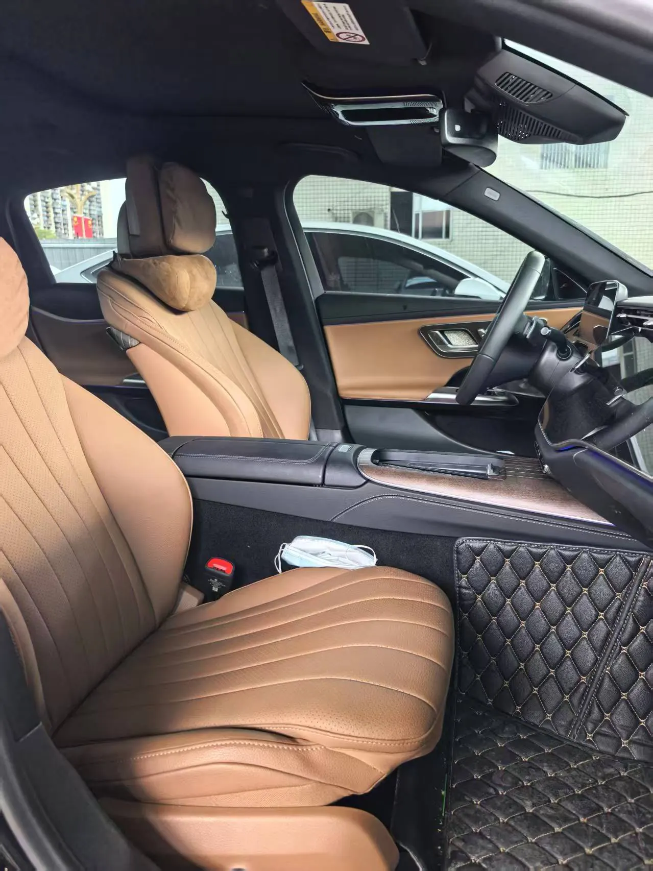 Mercedes Benz E Class 2025 E 300 L 48V 2.0T Luxury Automatic Gear 5