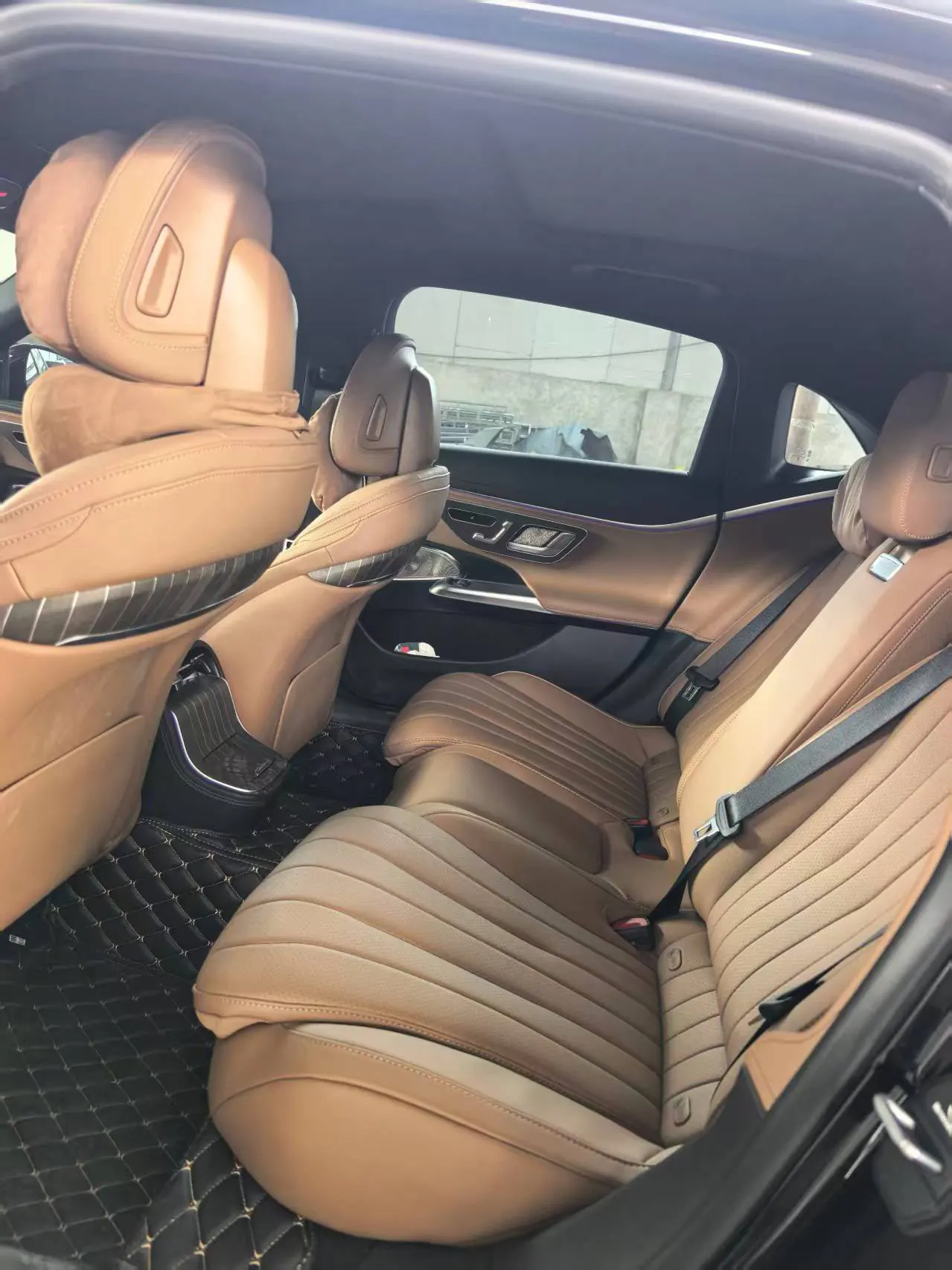 Mercedes Benz E Class 2025 E 300 L 48V 2.0T Luxury Automatic Gear 6