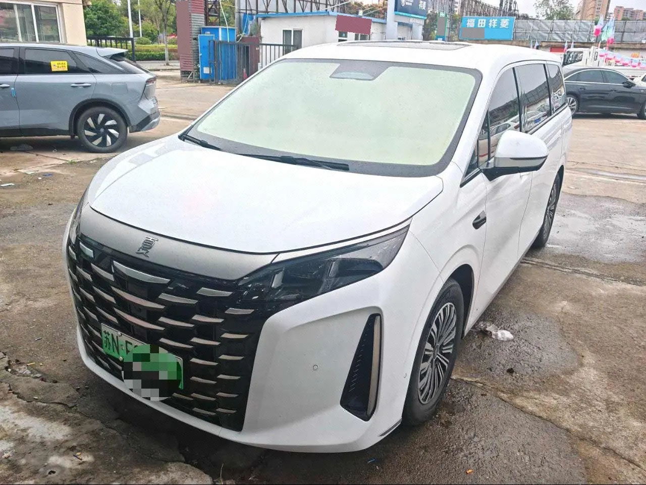 Open image lightbox: BYD 2025 summer DM-i 1.5T stepless 180km Exceed automatic gear