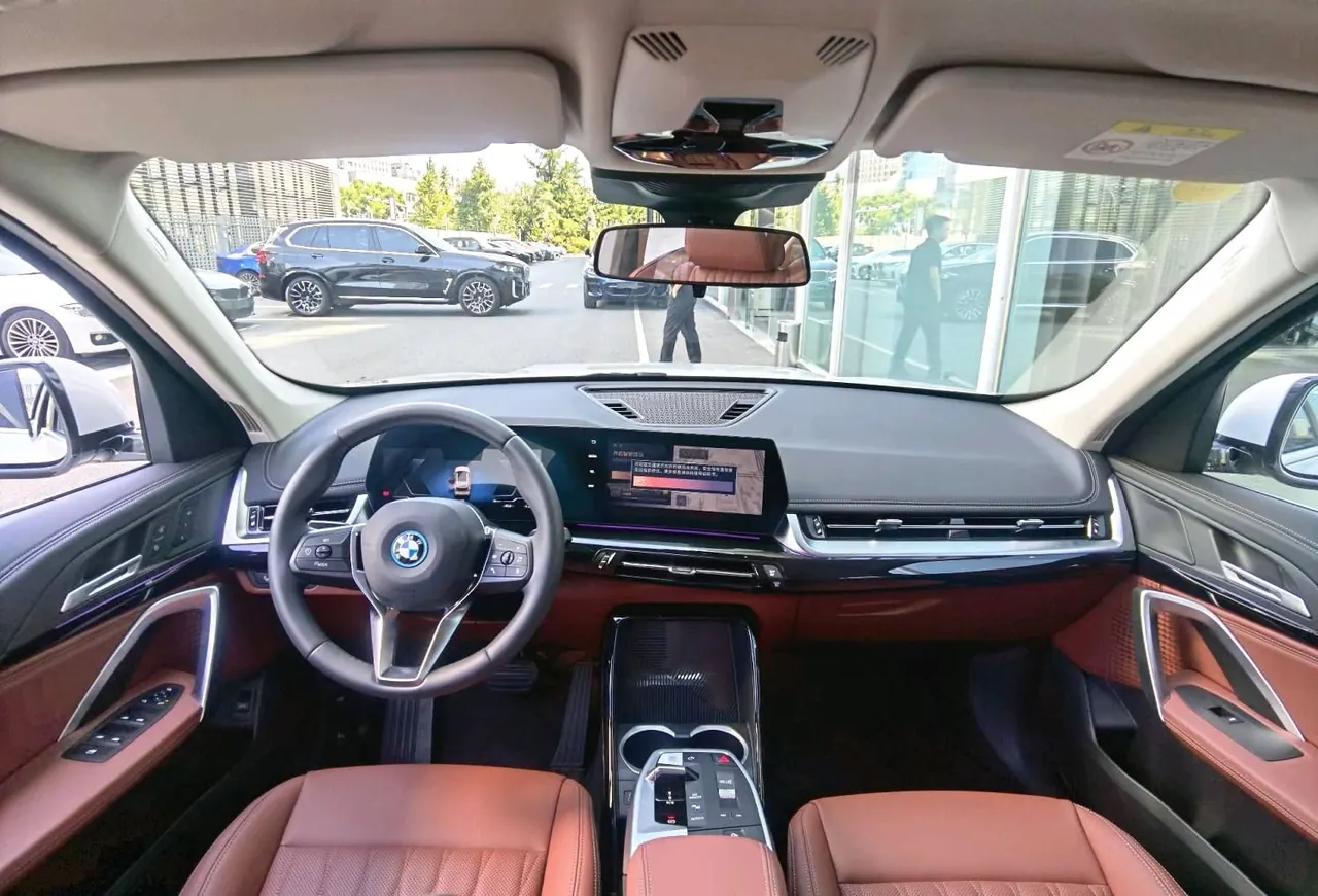 BMW 2026 iX1 eDrive25L eDrive25L m sports suit automatic gear 5