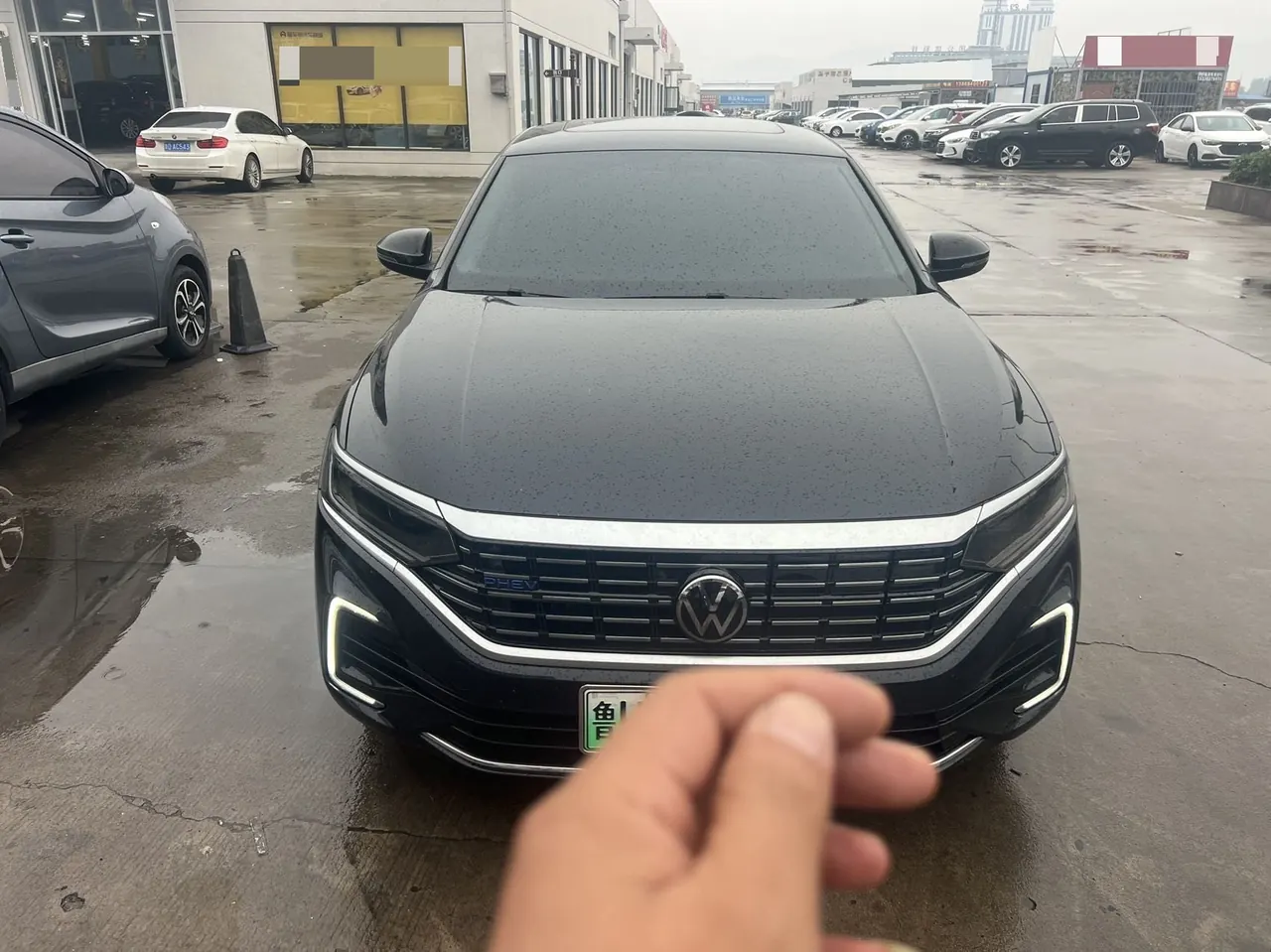 Volkswagen 2025 Passat PHEV 1.4T 430 Business Edition Automatic Gear 2