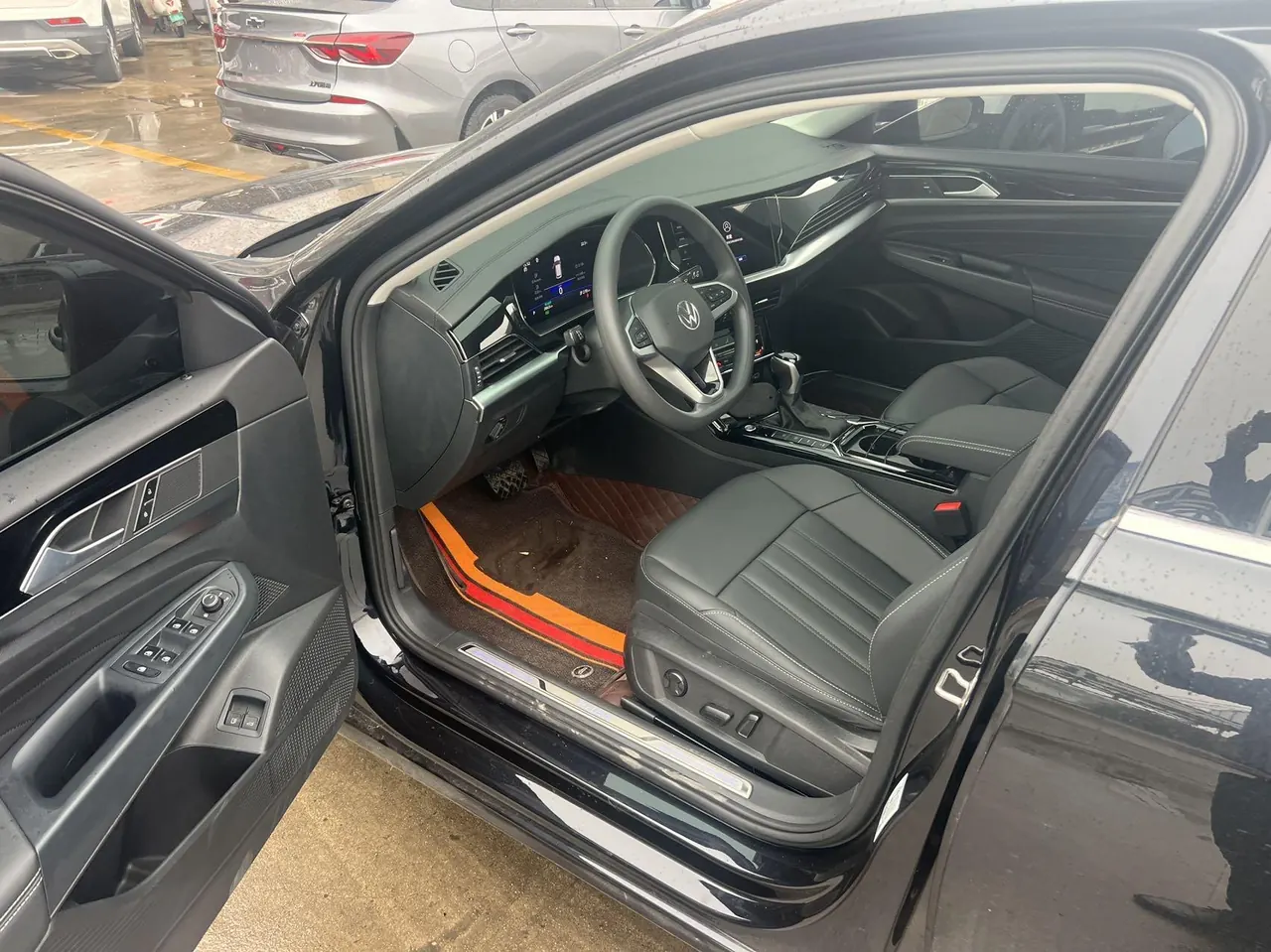 Volkswagen 2025 Passat PHEV 1.4T 430 Business Edition Automatic Gear 4