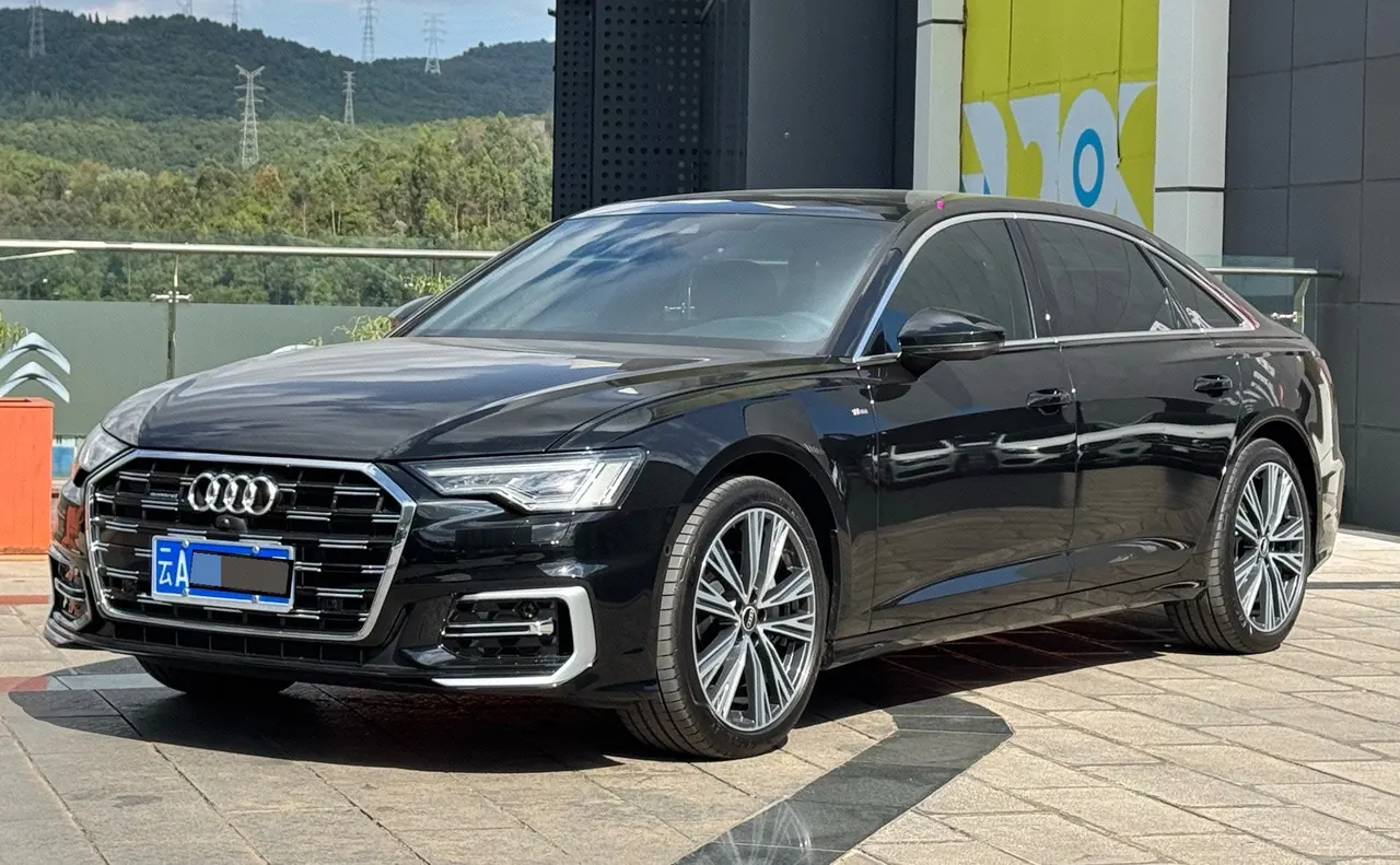 Open image lightbox: Audi 2025 A6L 2.0TFSI 45TFSI Quattro enjoy dynamic automatic transmission