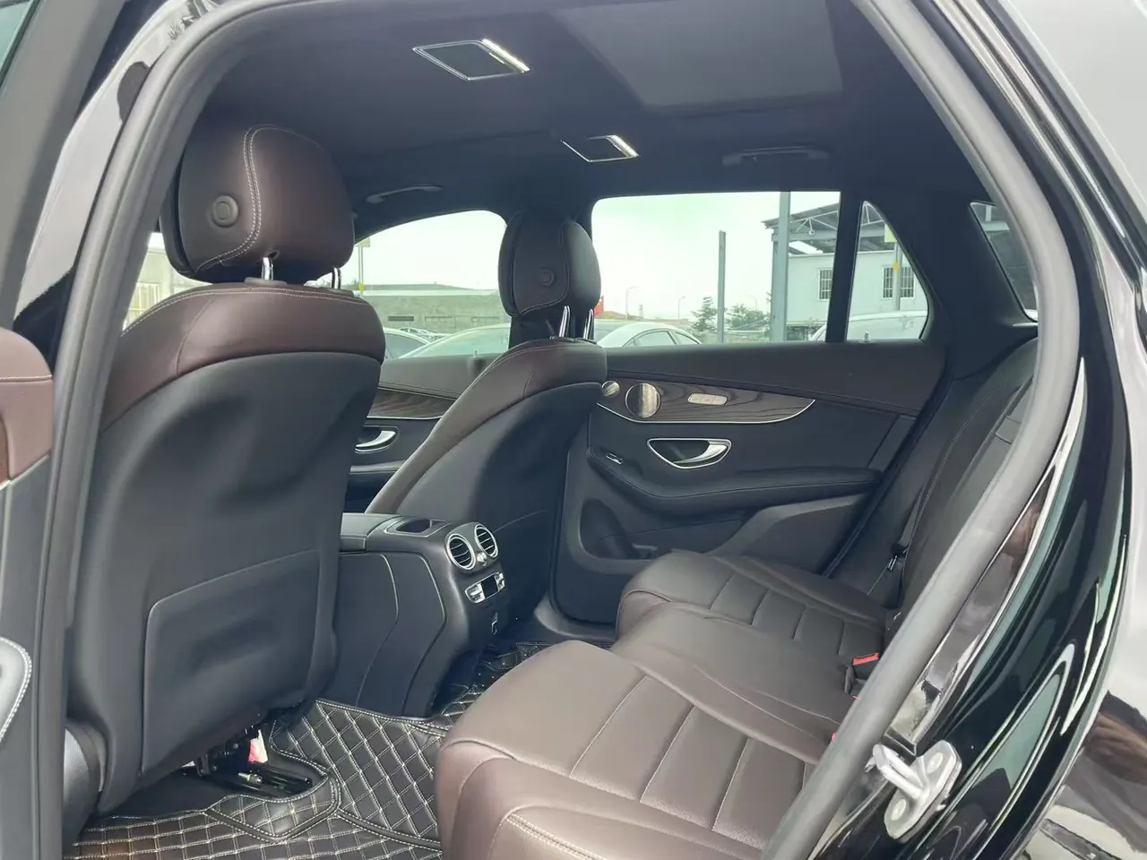Mercedes Benz 2022 GLC 300 L 4MATIC 2.0T Luxury (Modified) Automatic Gear 5