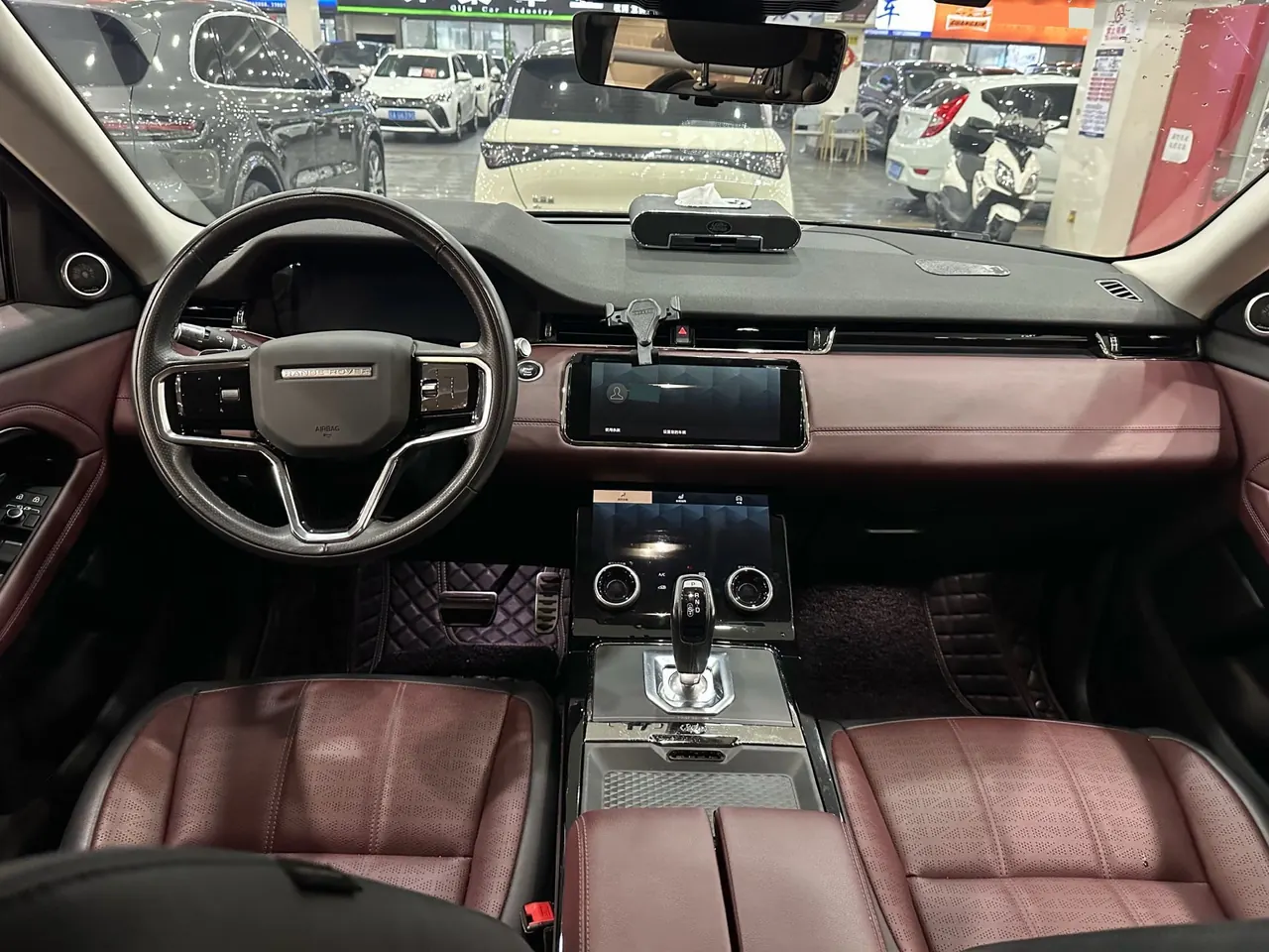 Land Rover 2022 Range Rover Aurora L 48V 2.0T 249PS R-Dynamic Deluxe Automatic Gear 2