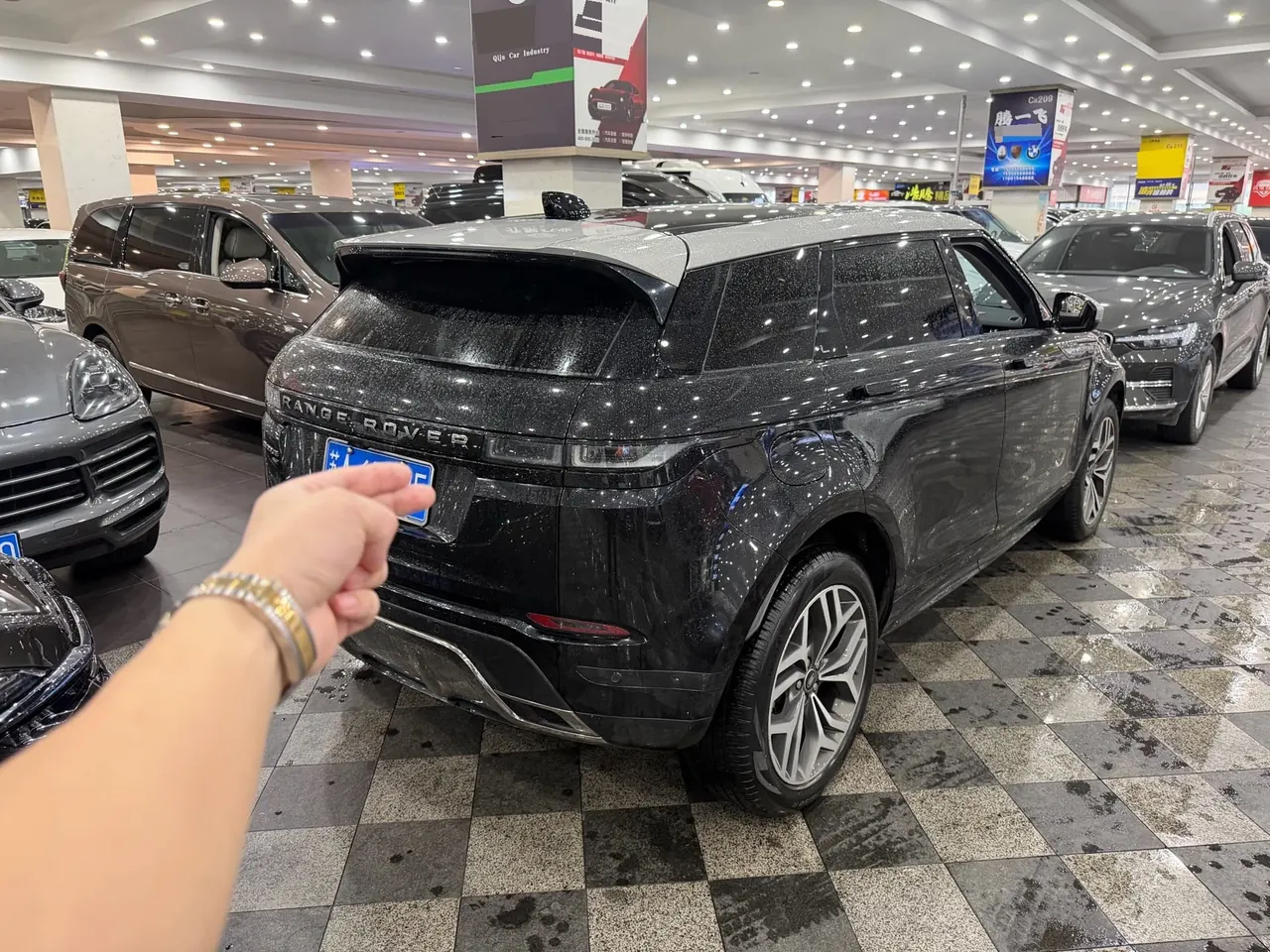 Land Rover 2022 Range Rover Aurora L 48V 2.0T 249PS R-Dynamic Deluxe Automatic Gear 3