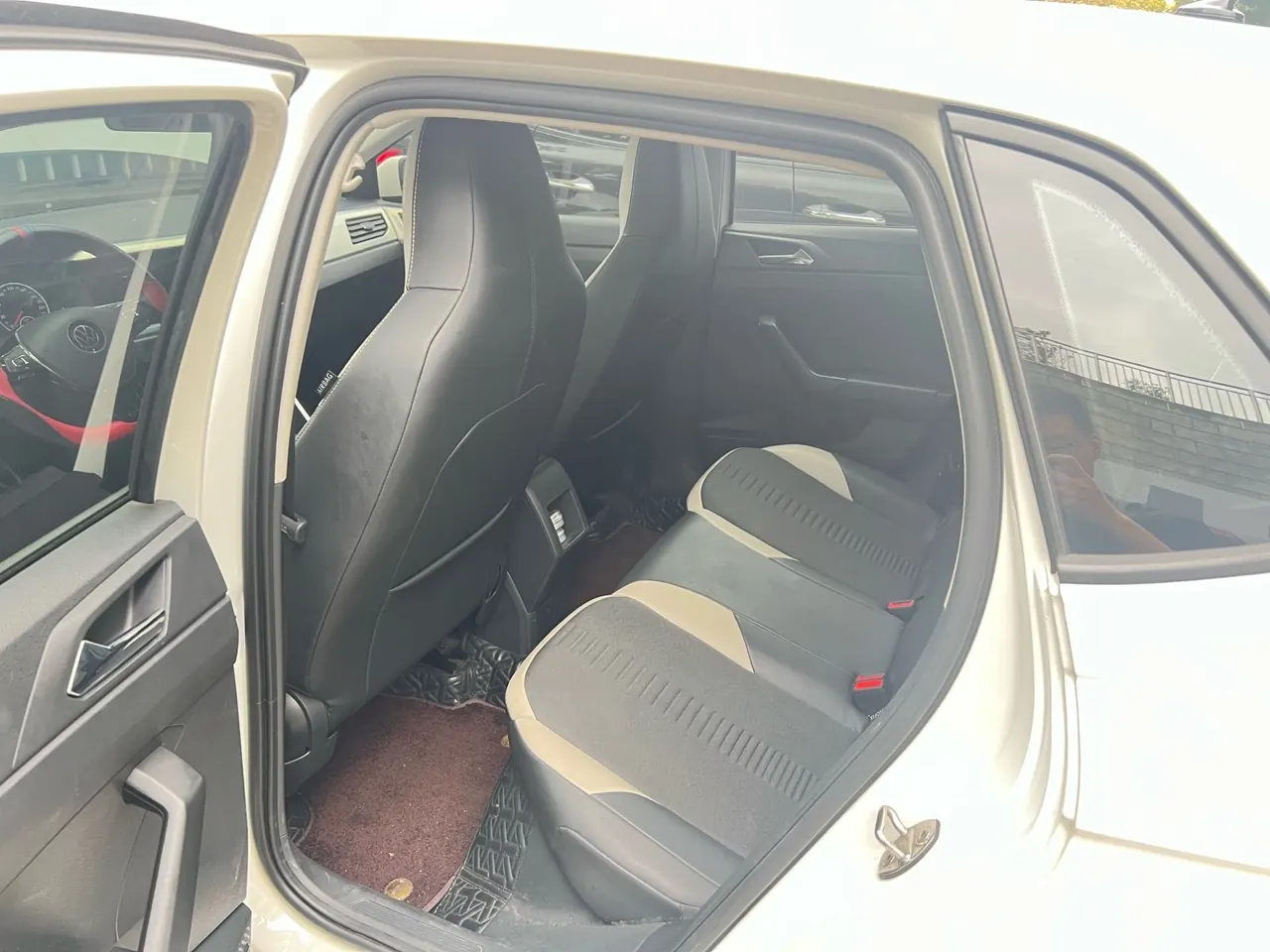Volkswagen 2021 POLO Plus 1.5 Colorful Technology Edition Automatic Gear 3