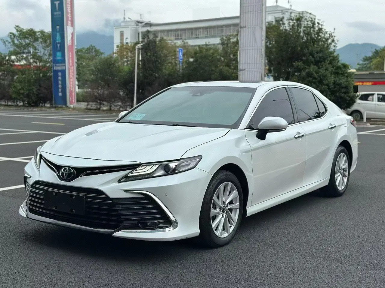 Open image lightbox: Toyota 2021 Camry 2.0G Stepless Deluxe Edition Automatic Gear