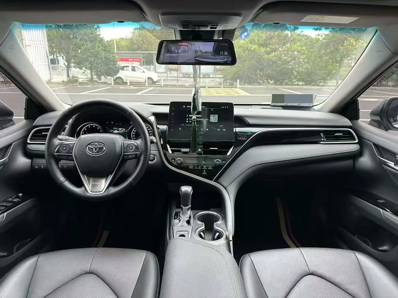 Toyota 2021 Camry 2.0G Stepless Deluxe Edition Automatic Gear 5