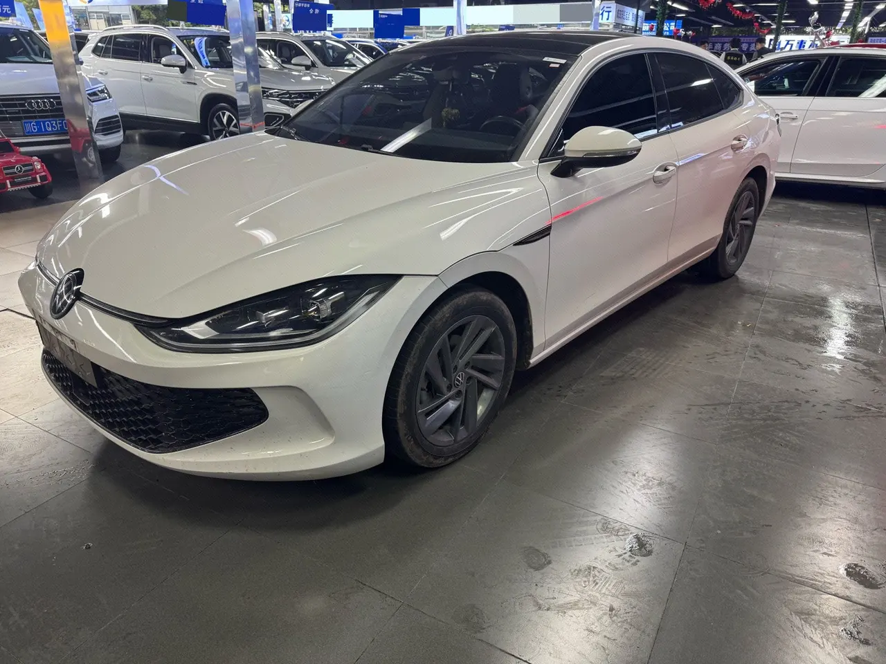 打开图片灯箱:Volkswagen 2023 Ling Du L 1.4TSI 280TSI Cool Hot Edition Automatic Gear