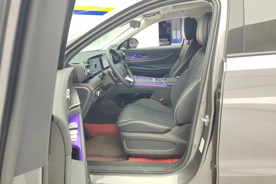 Open image lightbox: Chery 2023 Ruihu 9 2.0T 400T Two-Drive Leading Edition 5-seat Automatic Gear