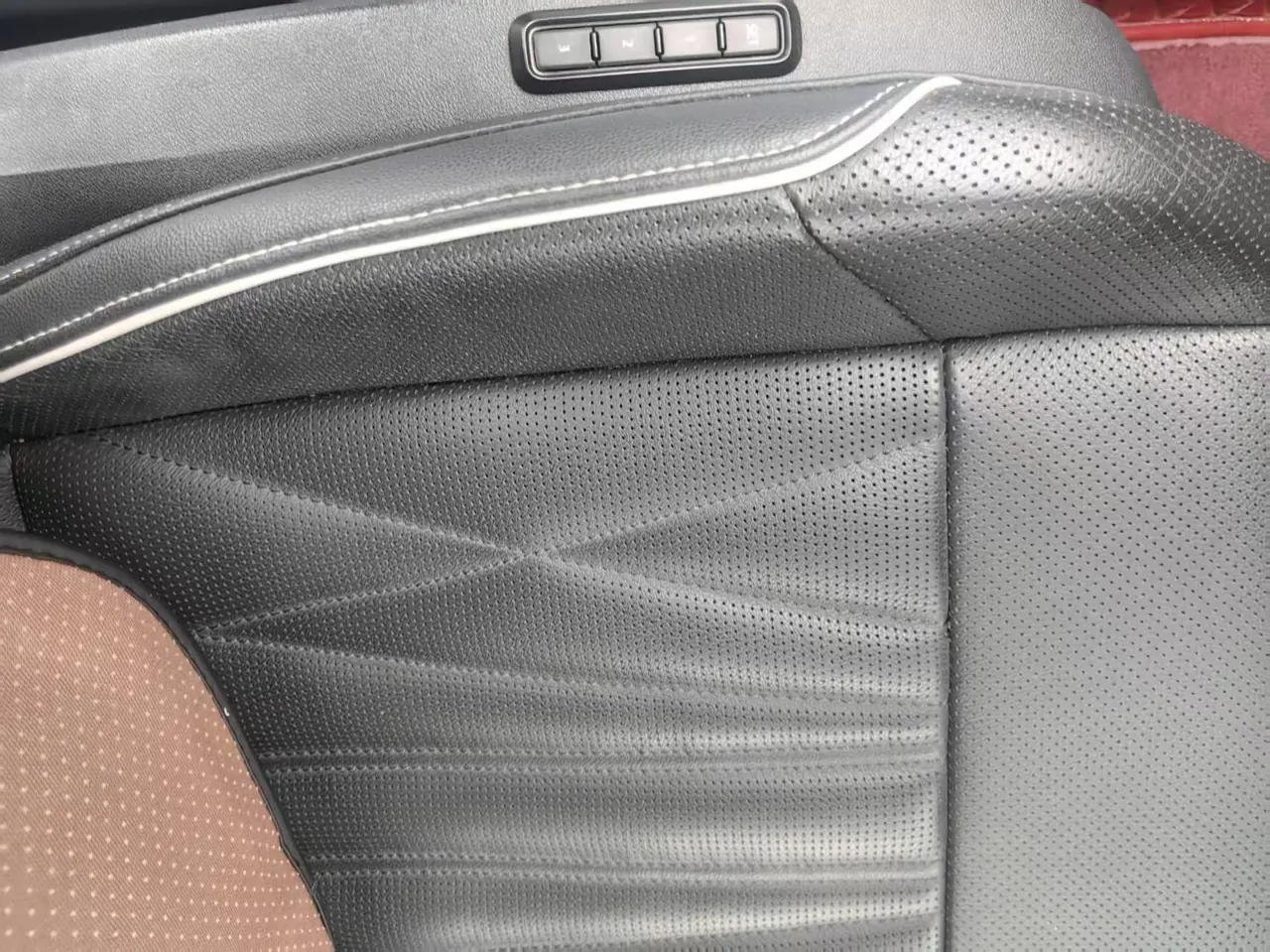 Volkswagen 2022 Passat 2.0TSI 330TSI Star Deluxe Edition Automatic Transmission 3