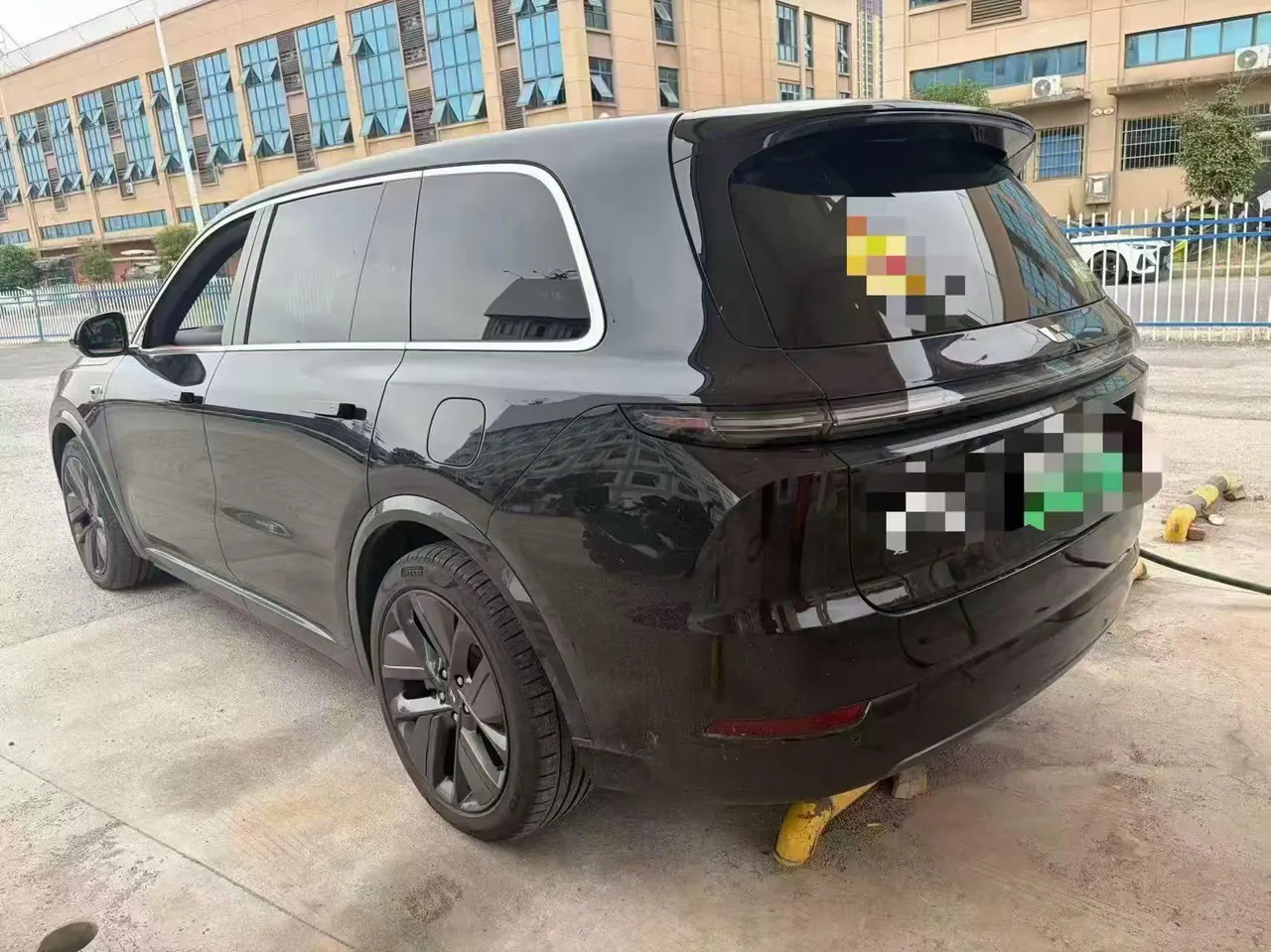 Li 2022 L9 1.5T Max Edition Automatic Gear 3