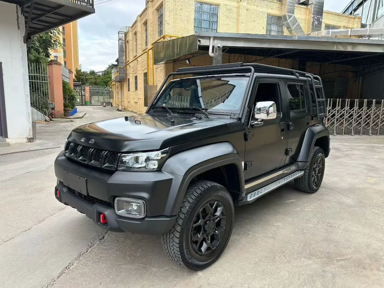 Open image lightbox: Beijing 2021 BJ40 2.3T Four-wheel Drive Blade Hero Edition Extreme Automatic Gear