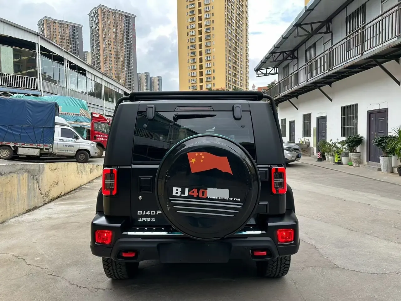 Beijing 2021 BJ40 2.3T Four-wheel Drive Blade Hero Edition Extreme Automatic Gear 5