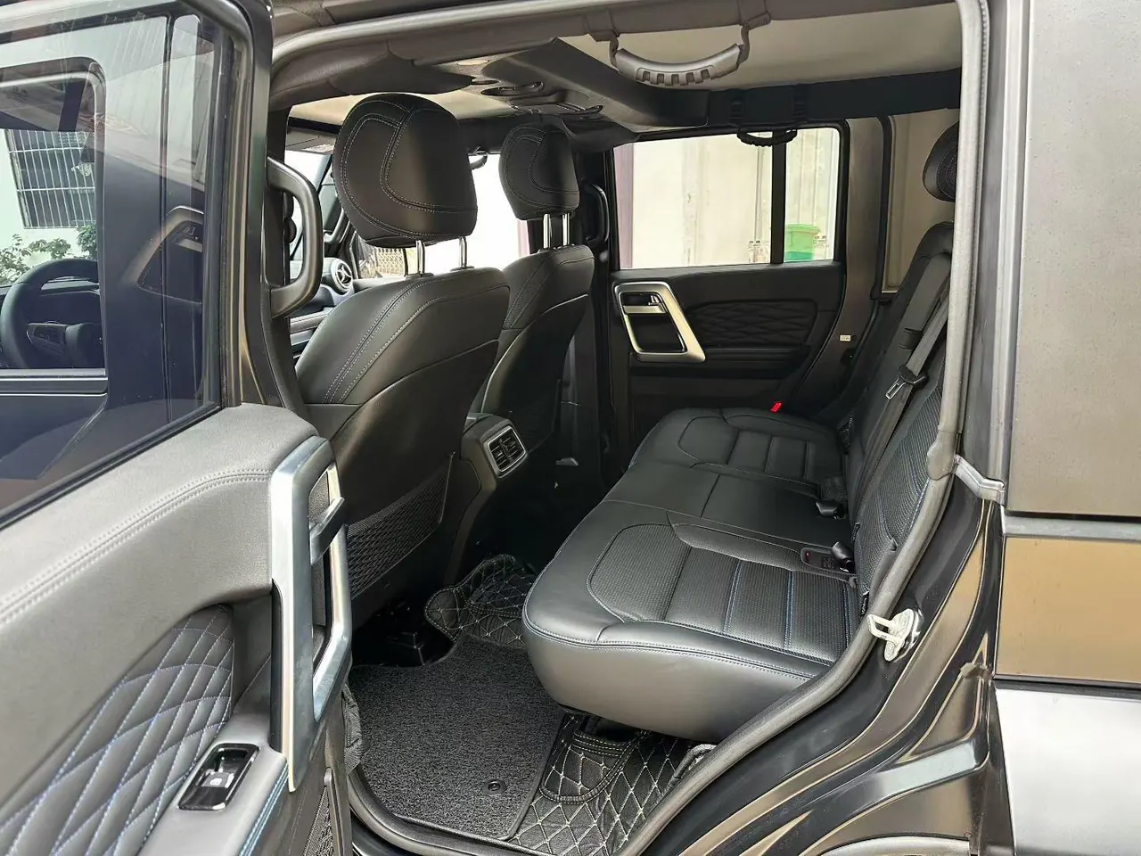 Beijing 2021 BJ40 2.3T Four-wheel Drive Blade Hero Edition Extreme Automatic Gear 8