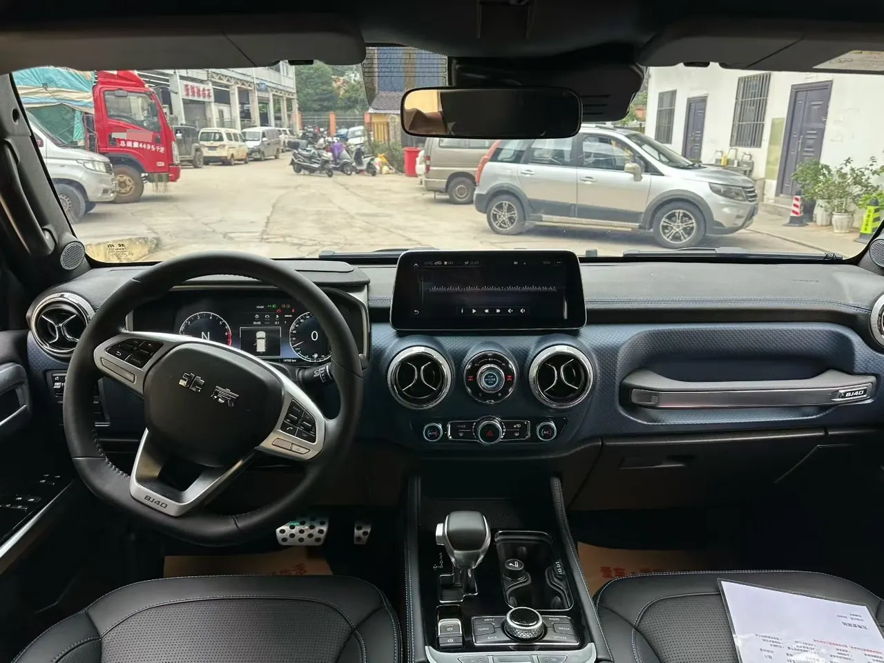 Beijing 2021 BJ40 2.3T Four-wheel Drive Blade Hero Edition Extreme Automatic Gear 9