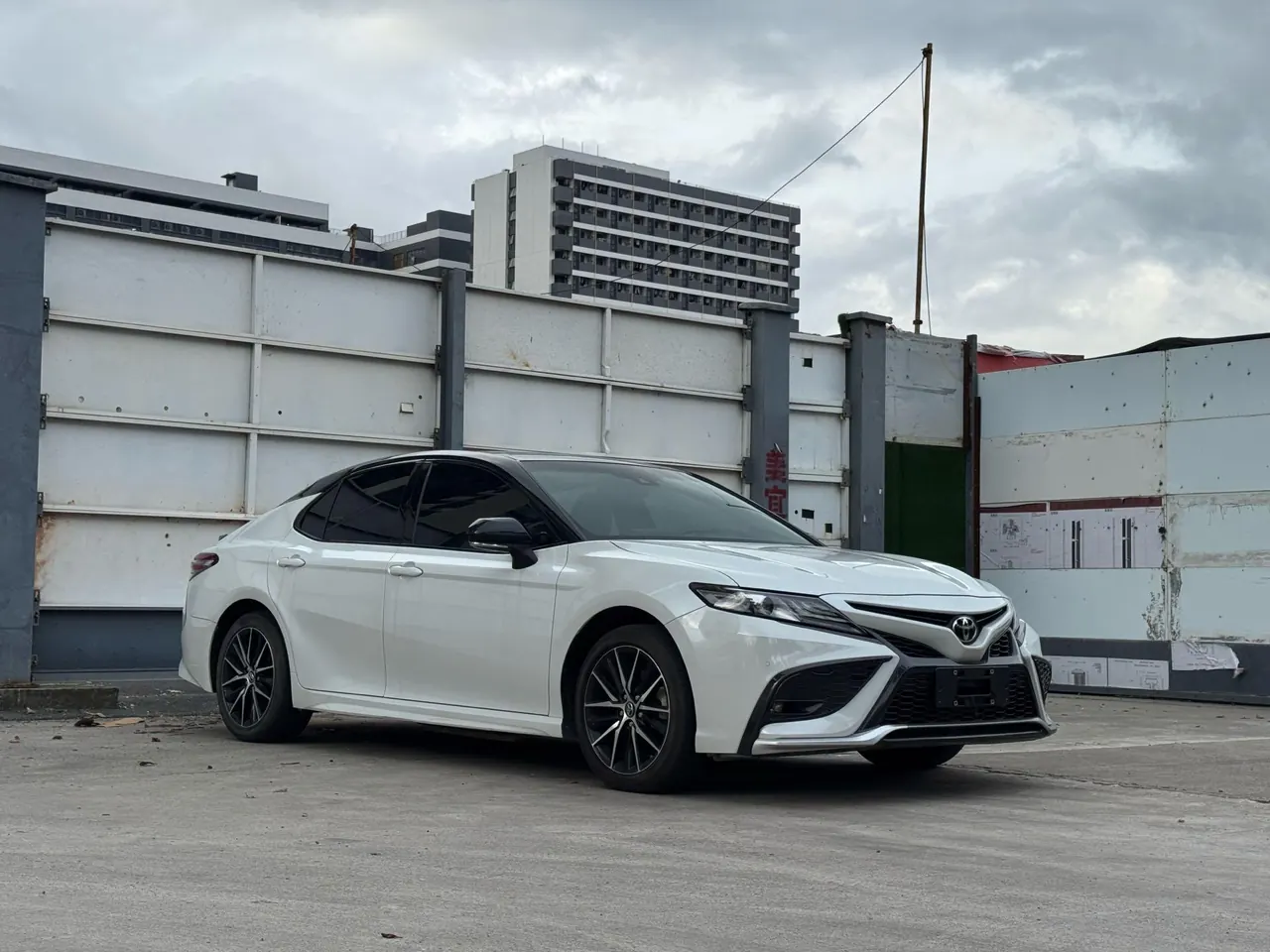 Toyota 2022 Camry 2.0S Stepless Knight Edition Automatic Gear 2