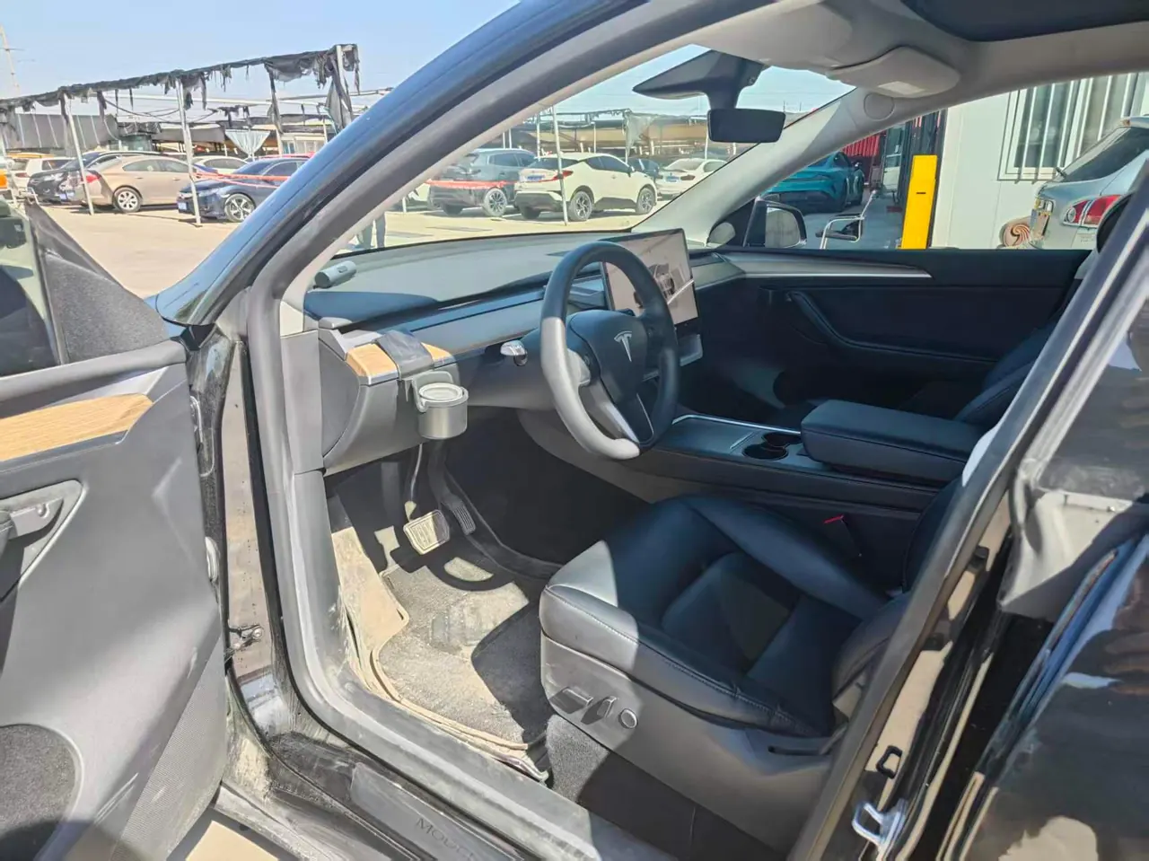 Tesla 2022 Model Y rear-wheel drive version (facelift) automatic gear 2