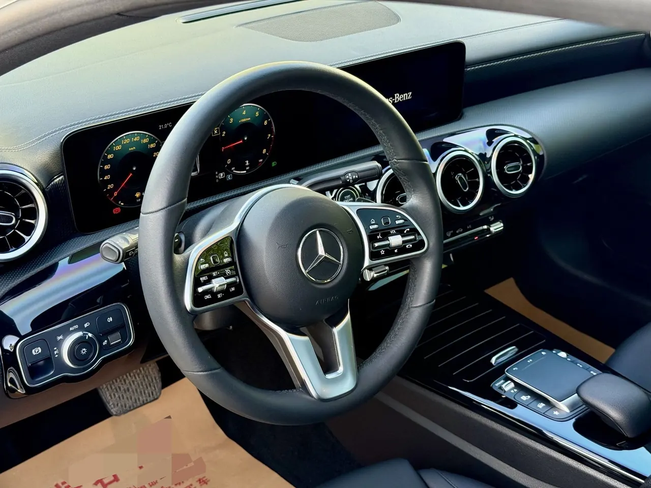 Mercedes Benz Class A 2022 A 200 L 1.3T Dynamic Automatic 6