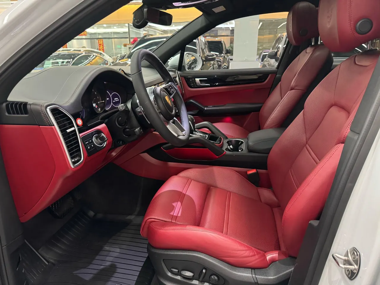 Porsche Cayenne New Energy (Imported) 2022 Cayenne Oil and Electric Hybrid 2.0T Platinum Automatic Gear 5