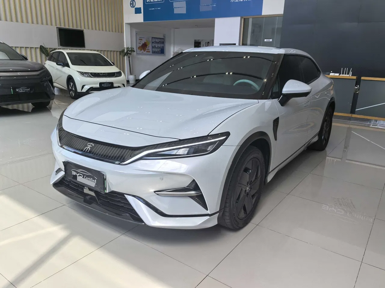Open image lightbox: BYD 2024 Song L EV 550km Exceed automatic gear