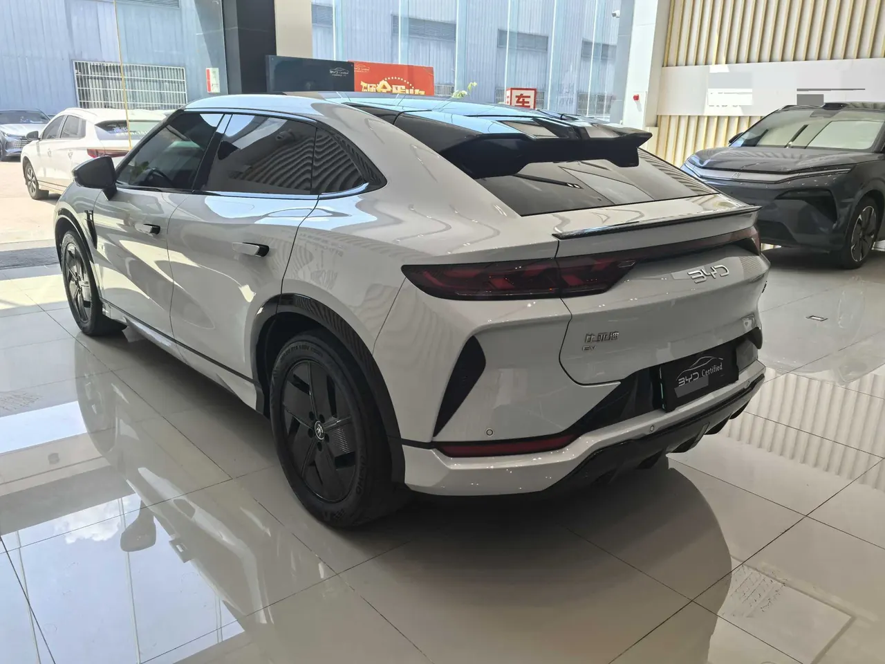 BYD 2024 Song L EV 550km Exceed automatic gear 8