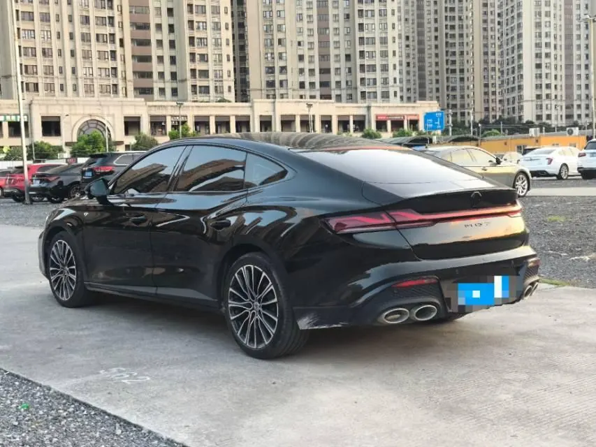 MG 2025 MG7 1.5T 300 Deluxe Edition Automatic Gear 7