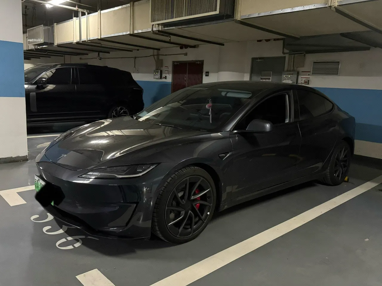 Open image lightbox: Tesla 2025 Model 3 high-performance all-wheel drive version automatic transmission