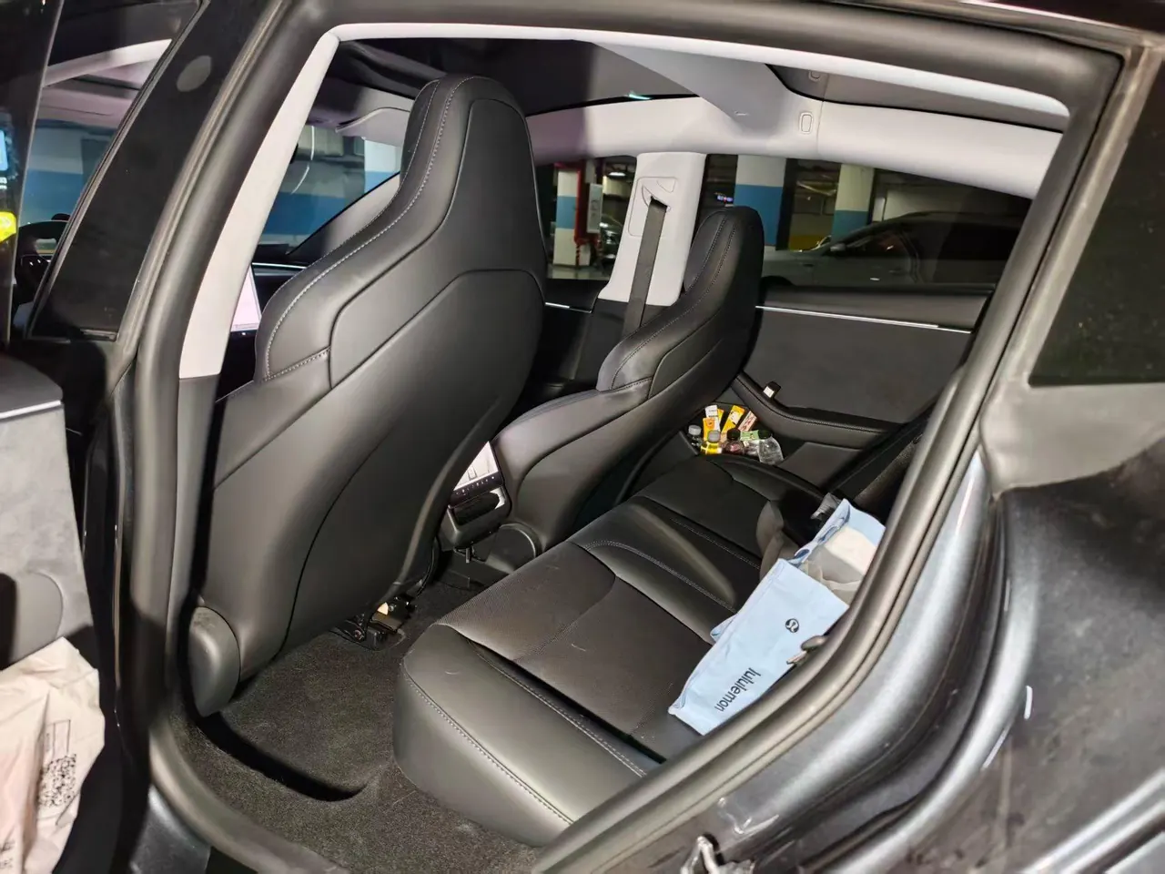 Tesla 2025 Model 3 high-performance all-wheel drive version automatic transmission 6