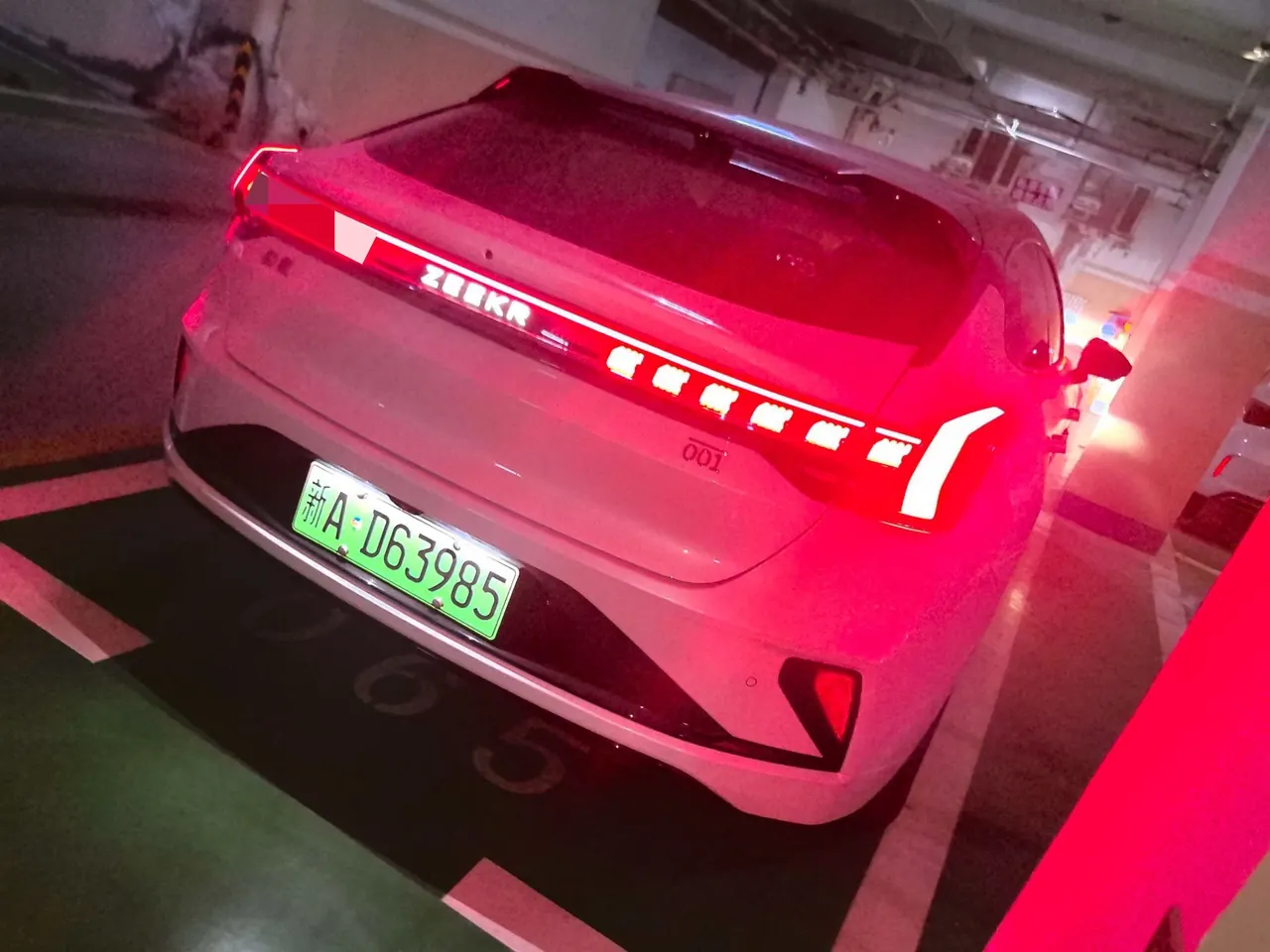 Zeekr 2024 Zeekr 001 WE Edition 95kWh Four-wheel Drive Automatic 7