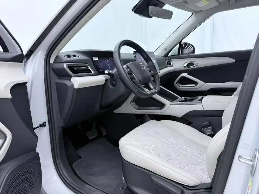 BYD 2025 Yuan UP Smart Driving 401KM Vital Automatic Gear 2