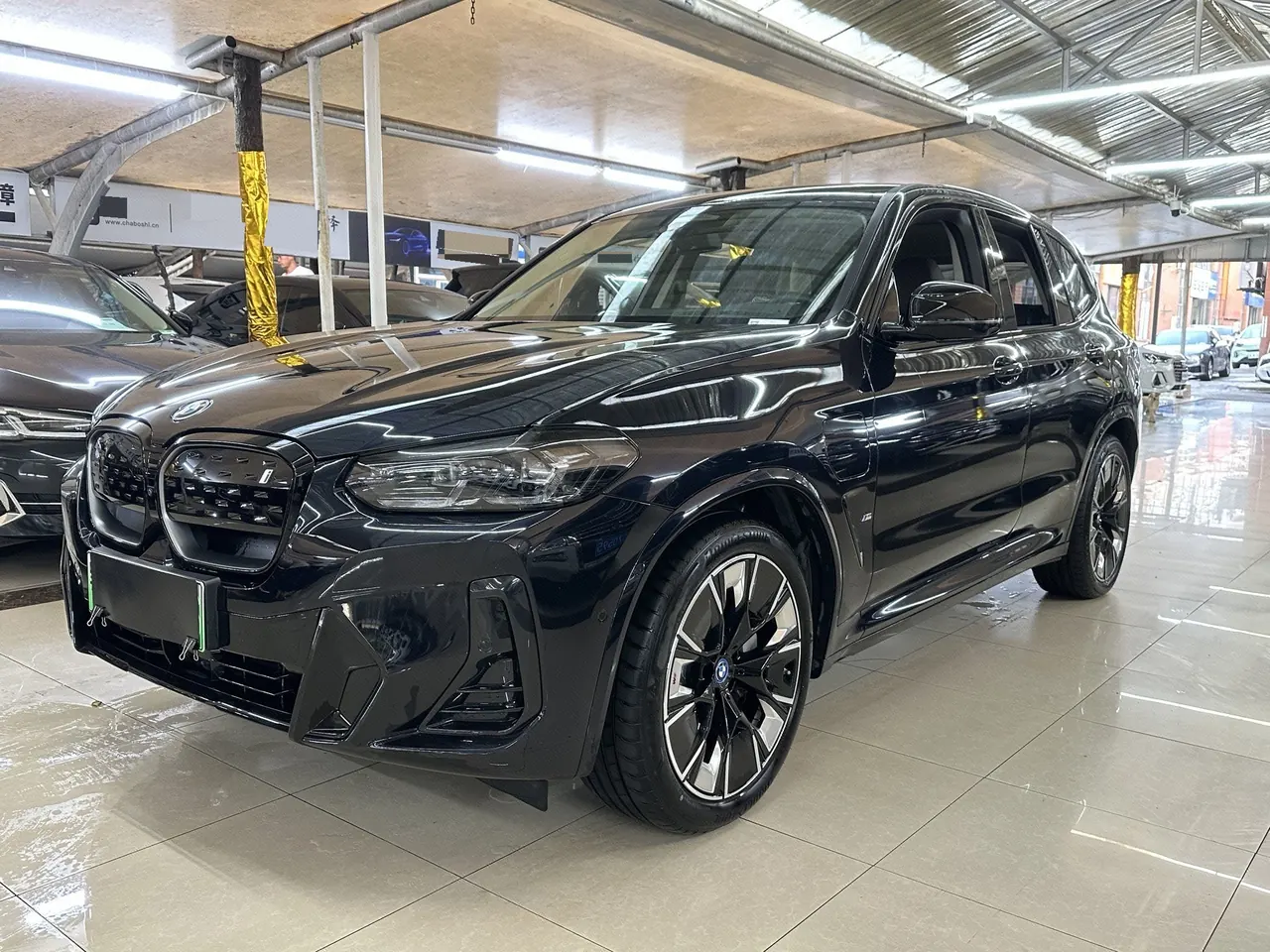 Открыть галерею: BMW 2024 iX3 Creat Collar Automatic