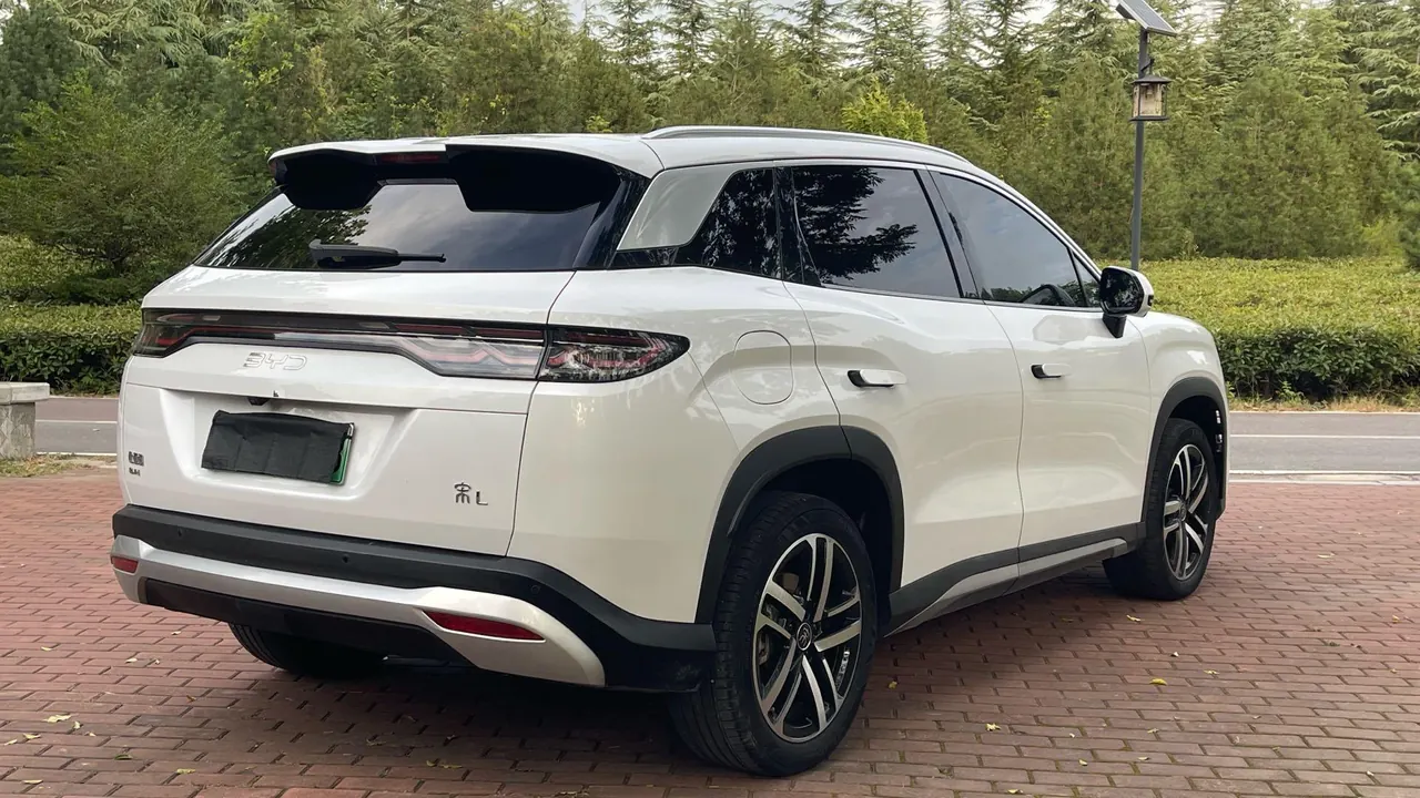 BYD 2024 Song L DM-i 1.5 Stepless 112km Exceed Automatic Transmission 4