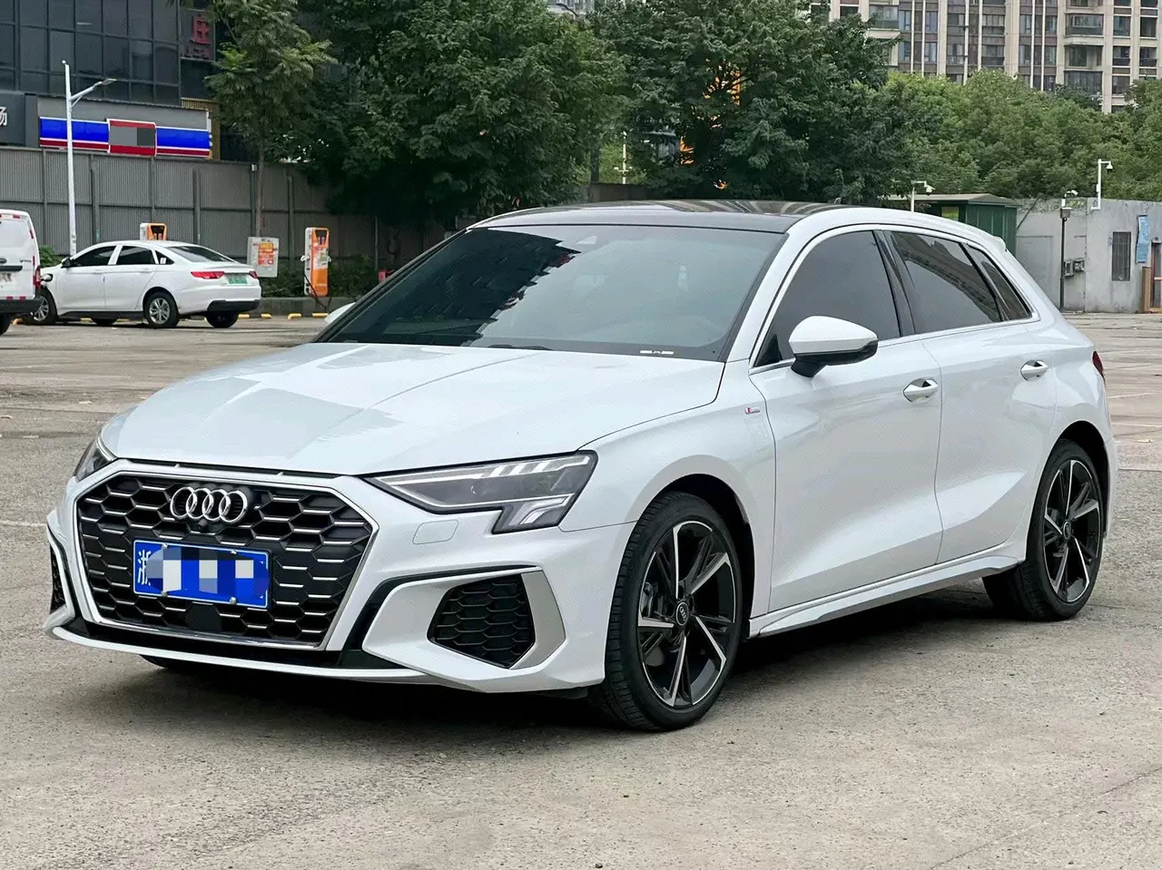 Open image lightbox: Audi 2022 A3 Sportback 1.4TFSI 35TFSI Enterprising and Elegant Automatic Gear
